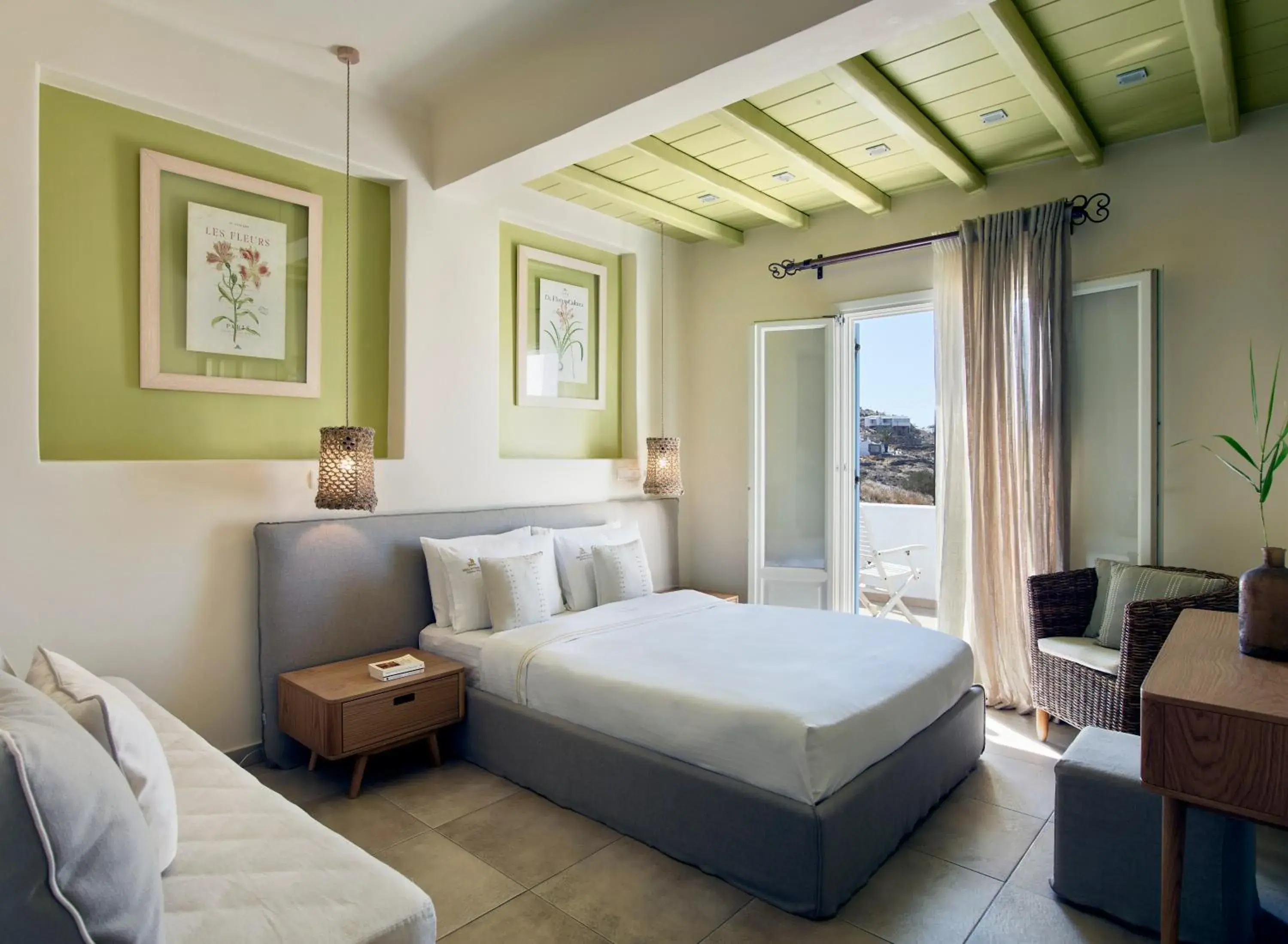 Photo of the whole room, Bed in Vencia Boutique Hotel