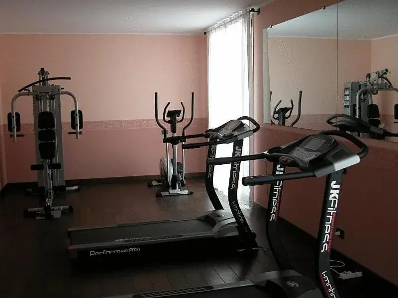 Activities, Fitness Center/Facilities in Green Hotel