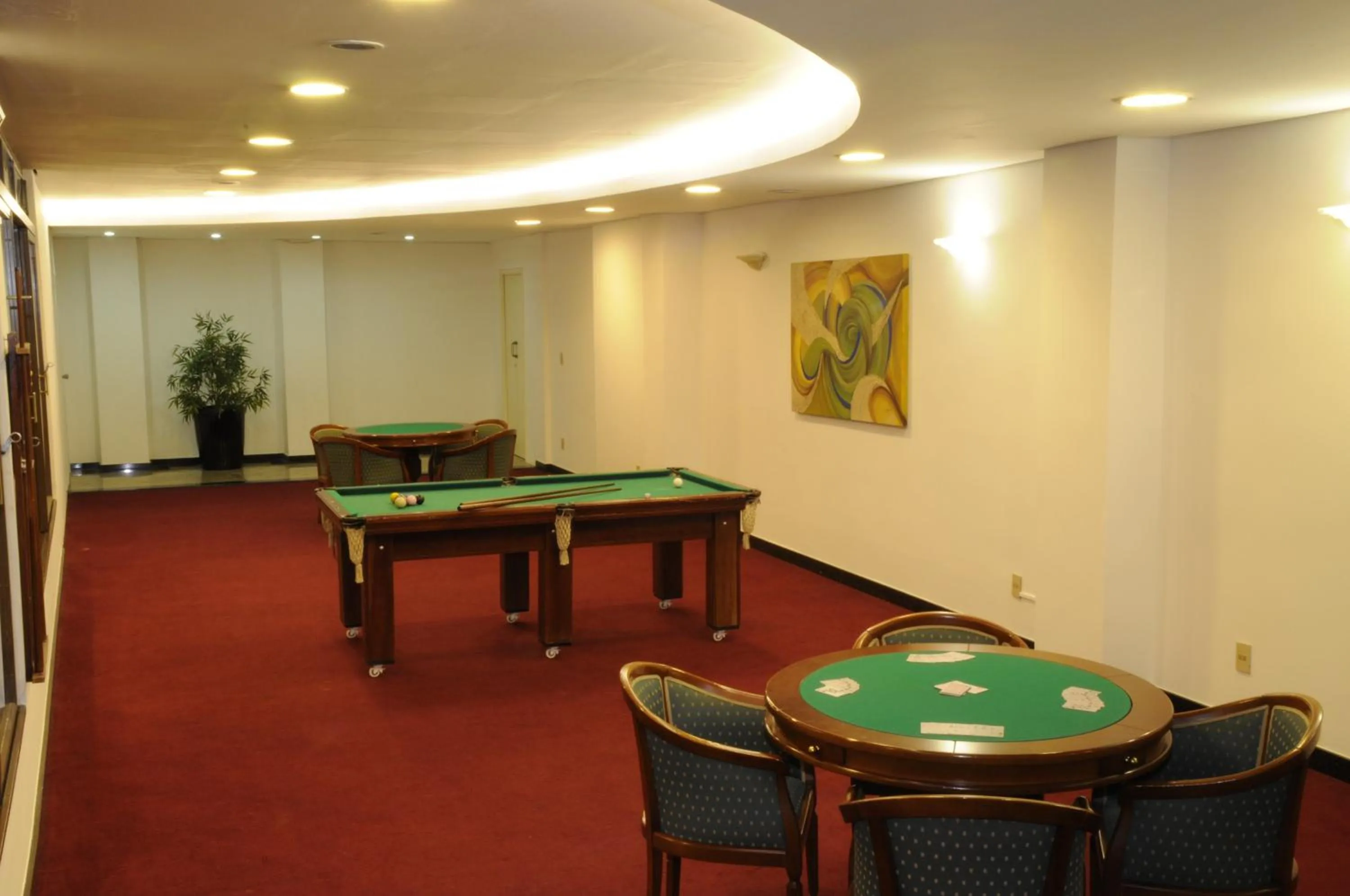 Billiard in Hotel Shelton