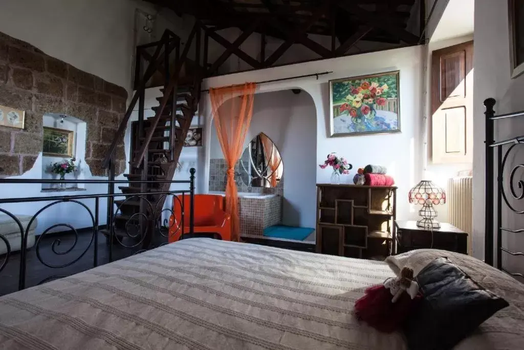Bed in Vinto House Civita