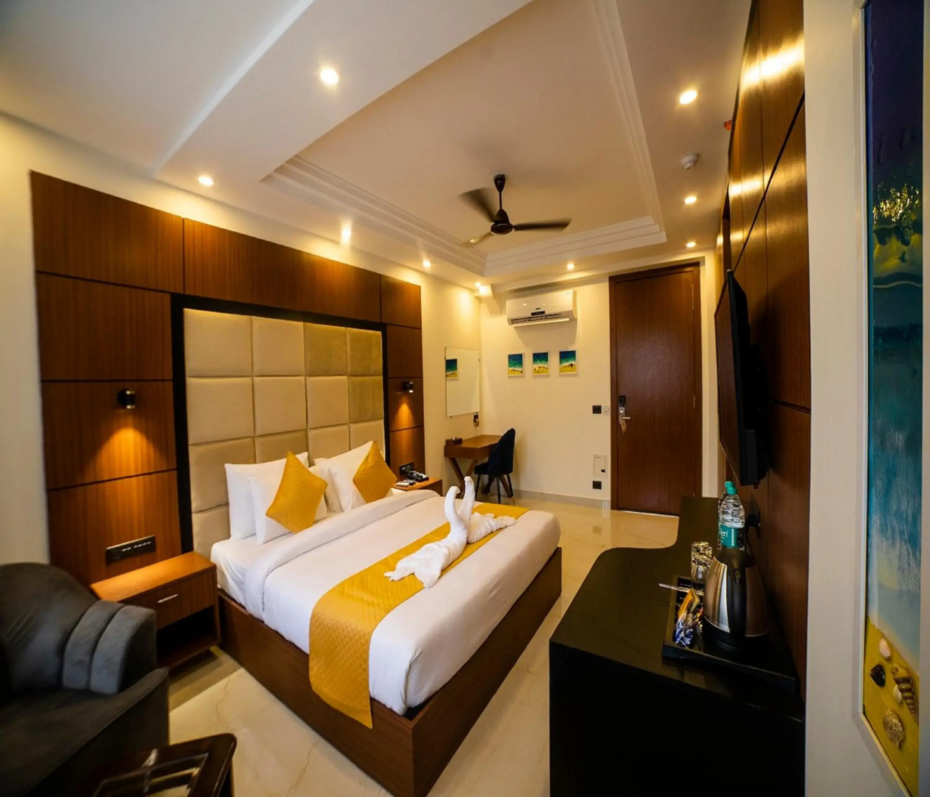 Bed in HUE GUH The Porto Candolim