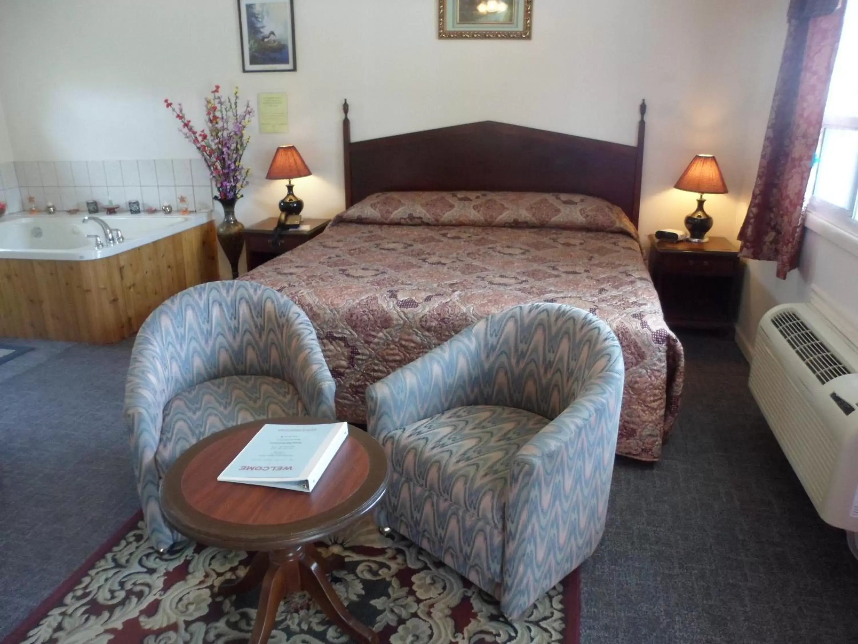 Photo of the whole room, Bed in The Silver Birch Motel