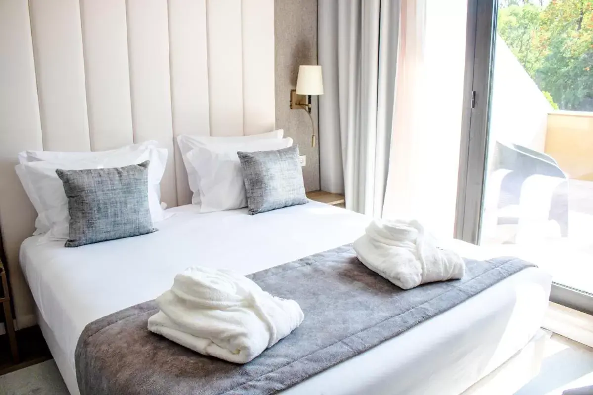 Bedroom, Bed in MASA Hotel & Spa Campo Grande Collection
