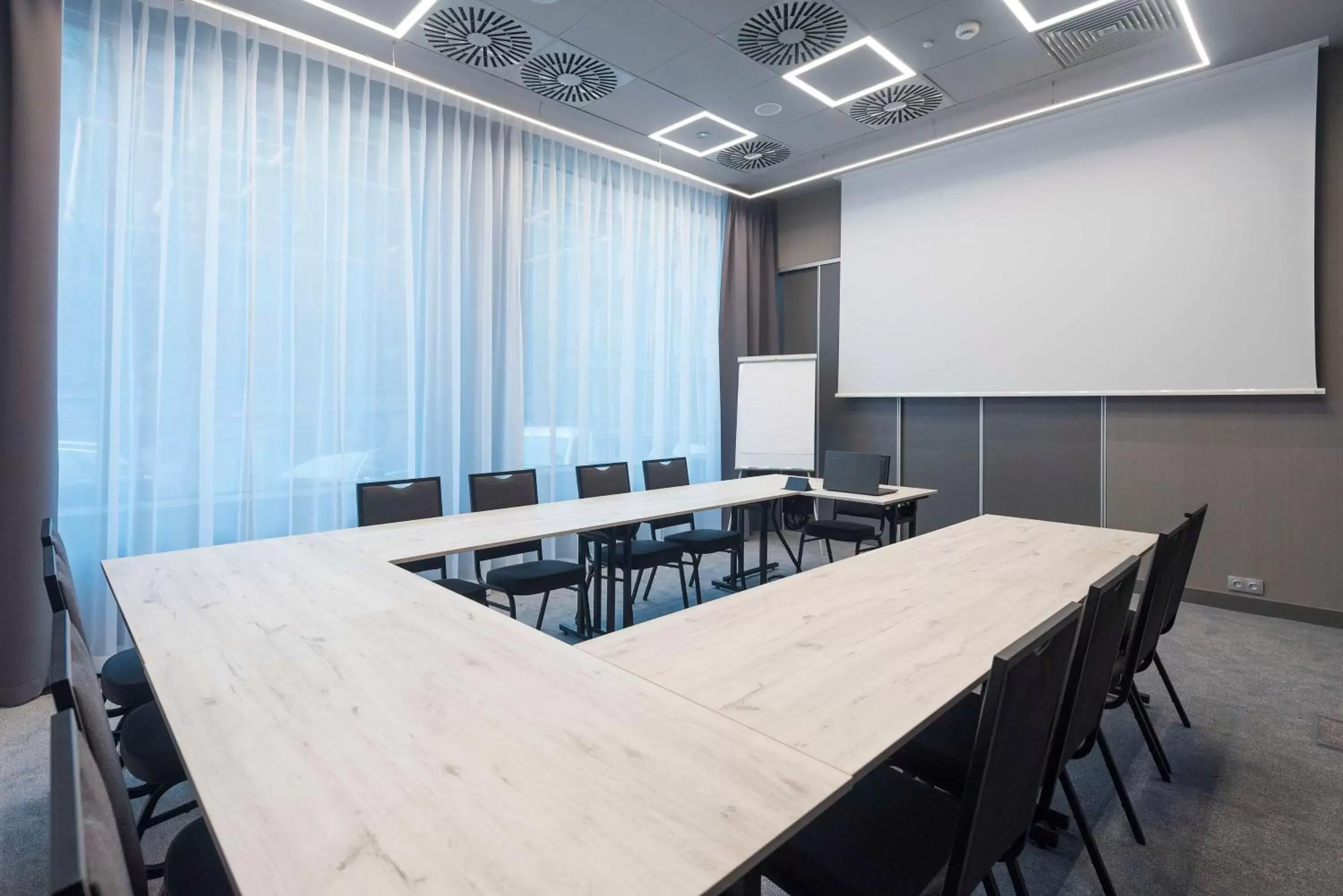 Meeting/conference room in Hampton By Hilton Poznan Old Town