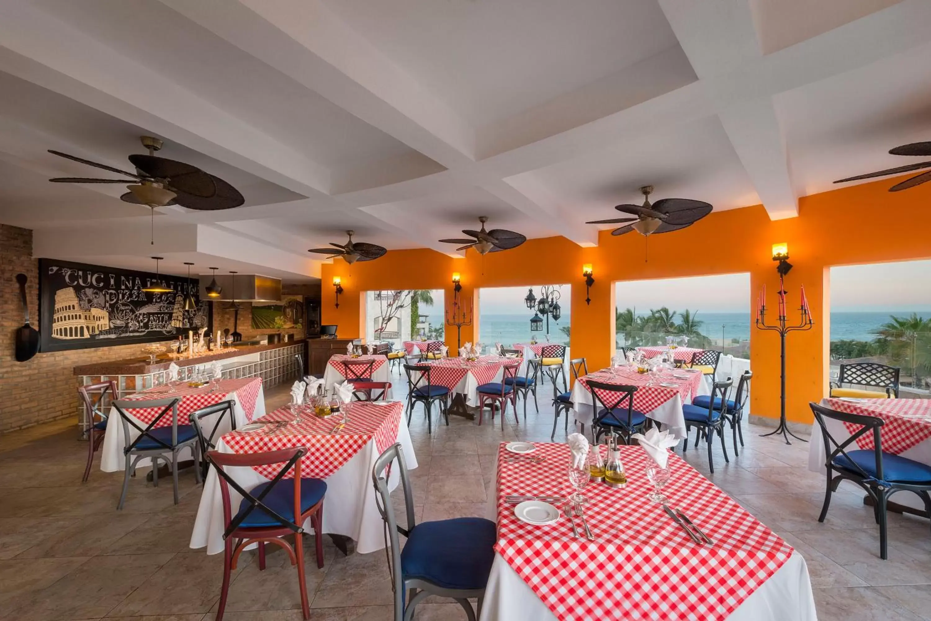 Restaurant/Places to Eat in El Encanto All Inclusive Resort