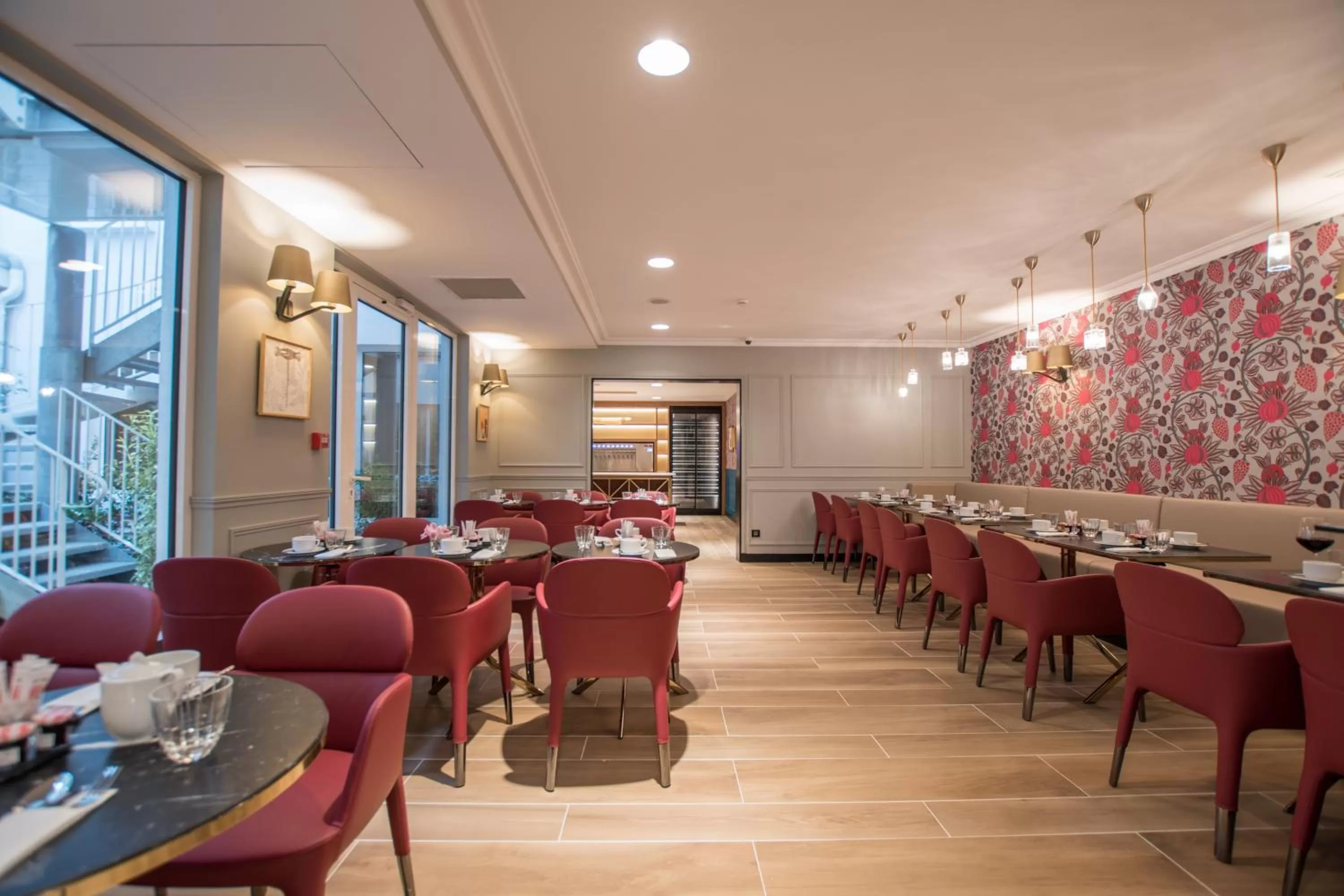 Restaurant/places to eat in XO Hotel Paris