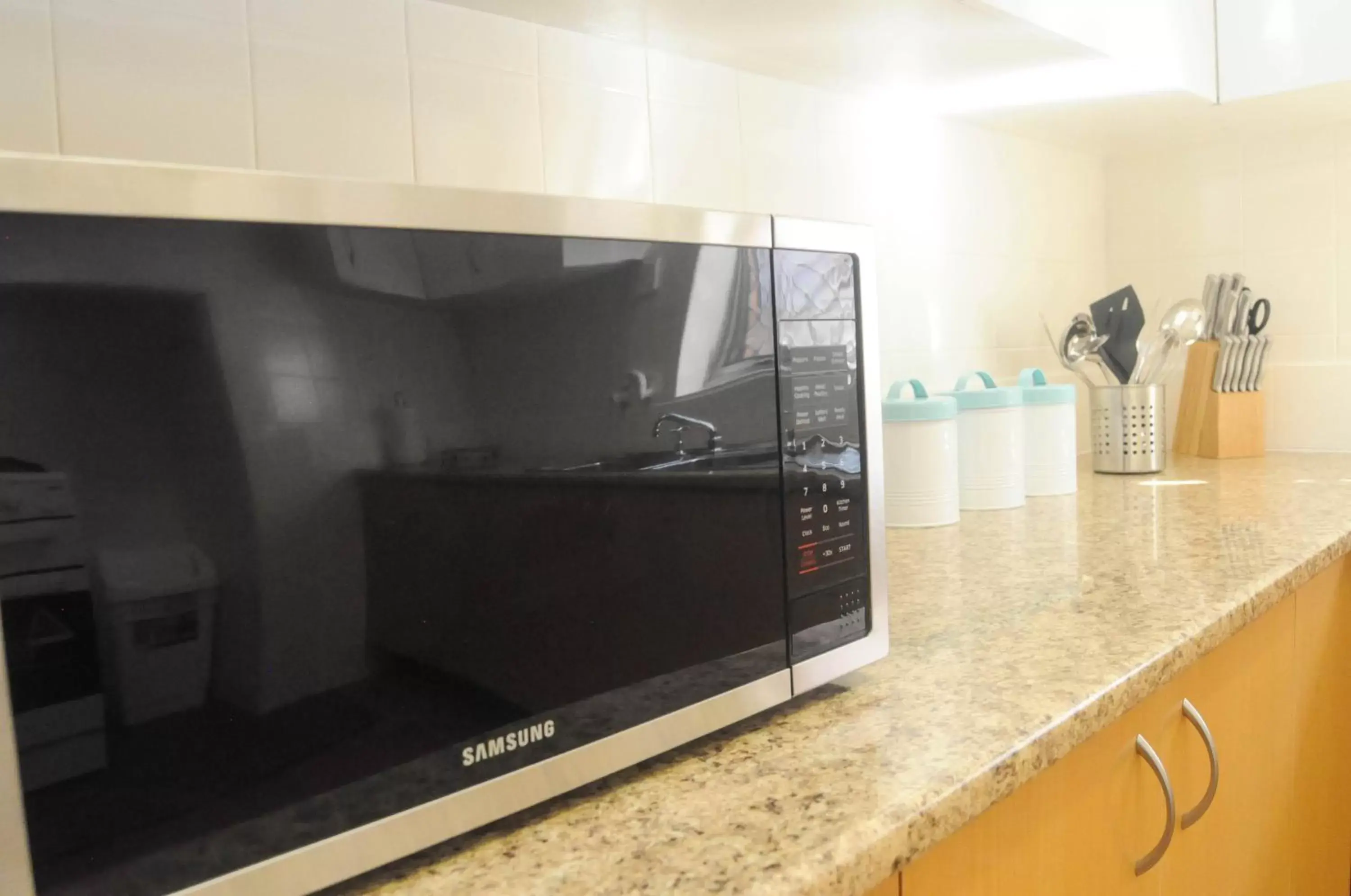 Kitchen or kitchenette, Kitchen/Kitchenette in Dubbo RSL Club Motel