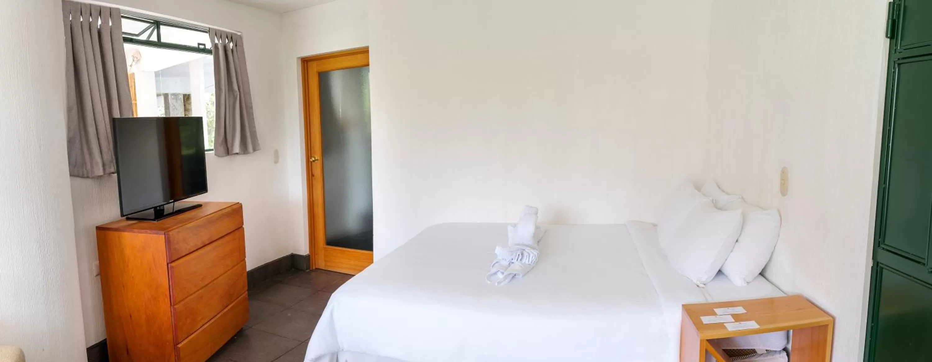 TV/Entertainment Center in El Dragon Hotel