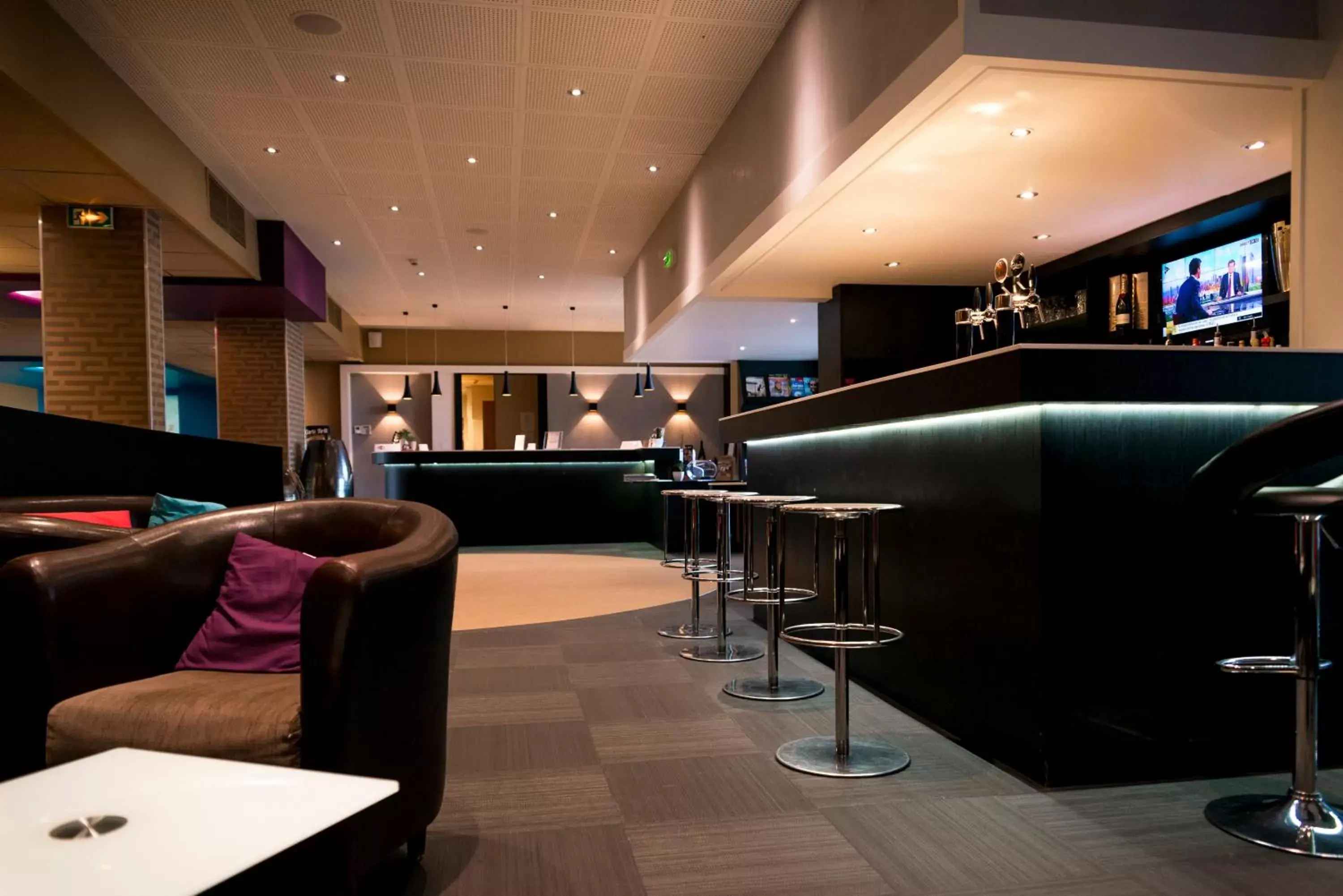 Lounge or bar, Lounge/Bar in Brit Hotel Saint Brieuc