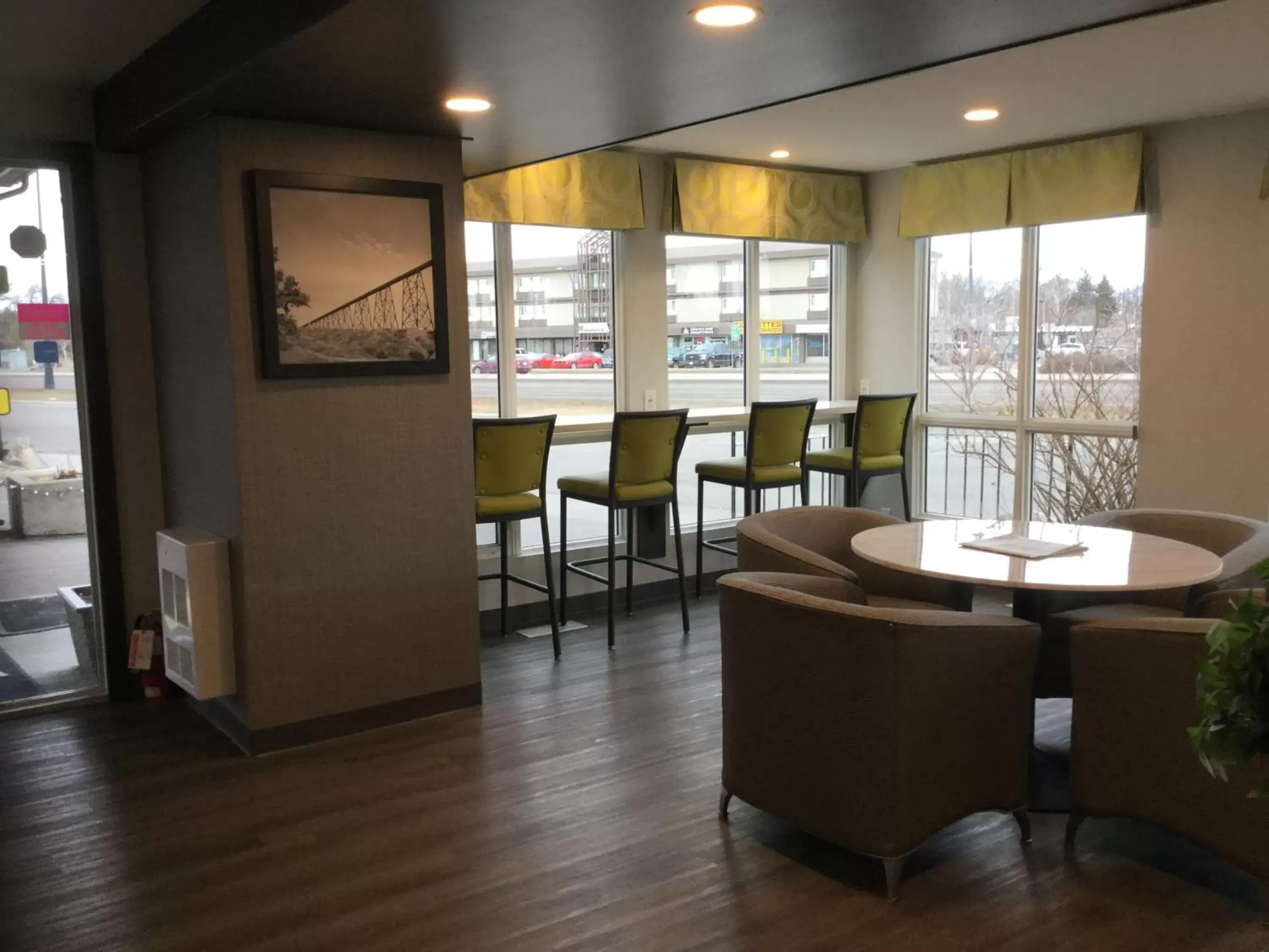 Lobby or reception in Super 8 by Wyndham Lethbridge Lobby or reception in Super 8 by Wyndham Lethbridge