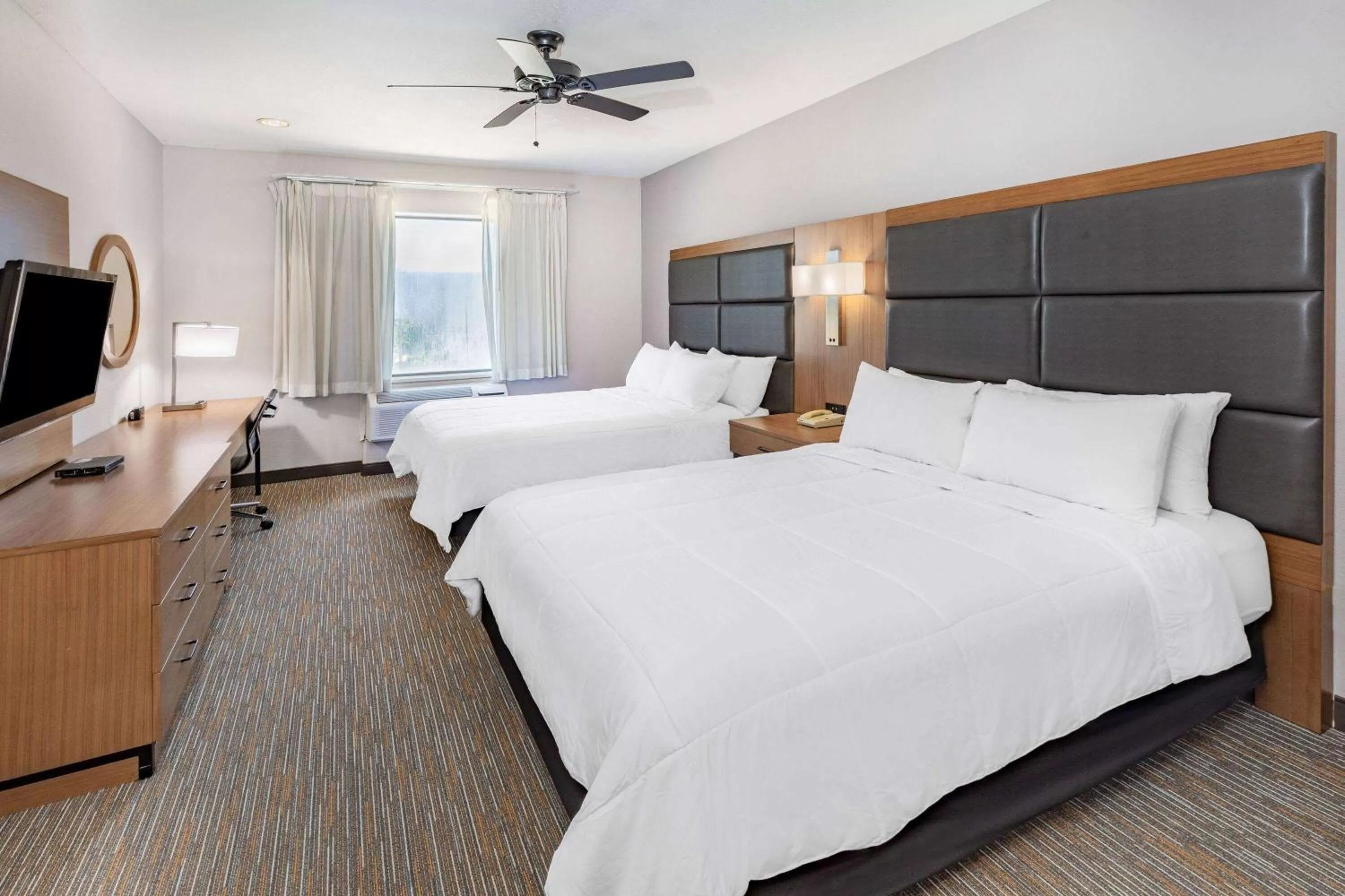 Photo of the whole room, Bed in Wingate by Wyndham Houston Bush Intercontinental Airport