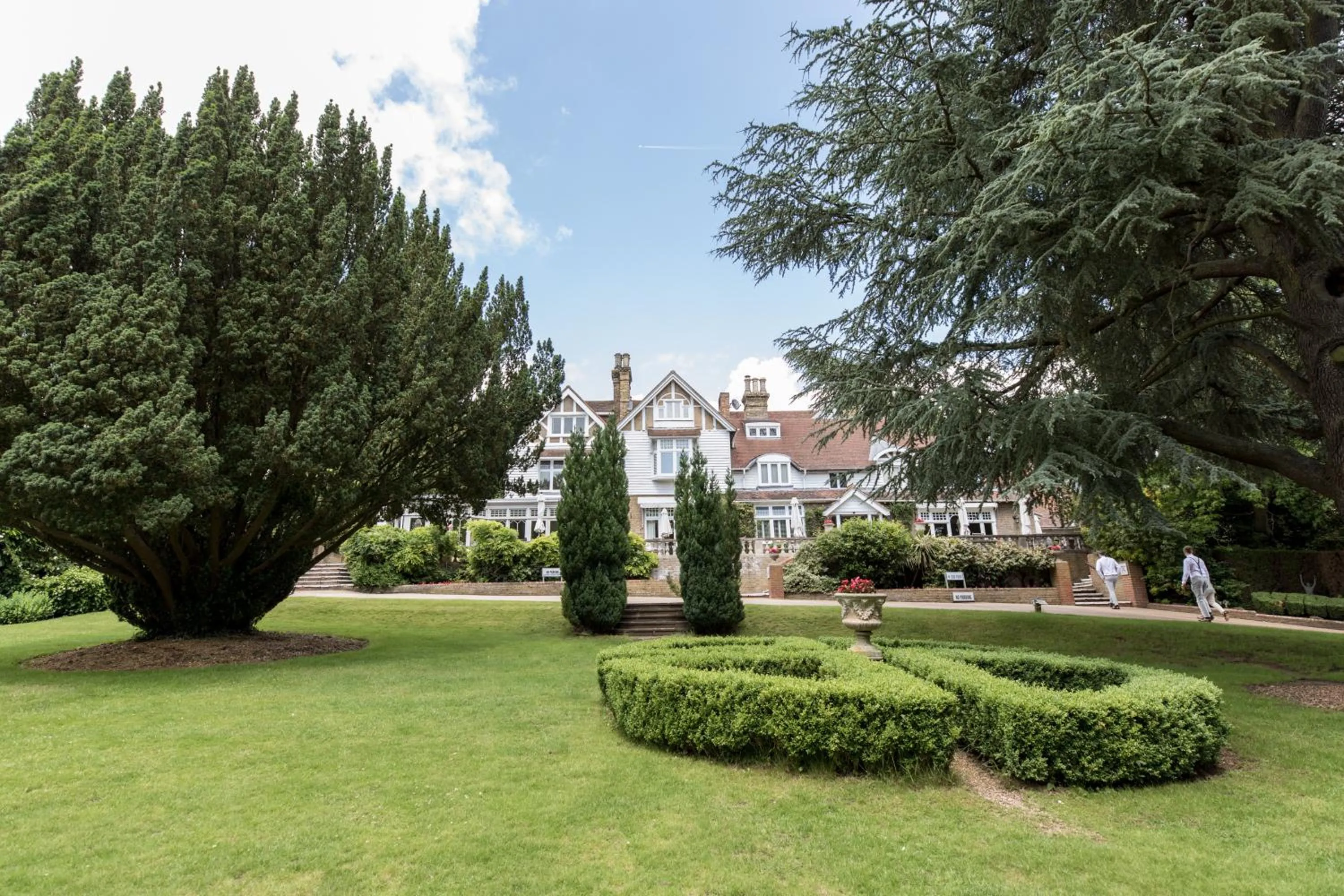 Facade/entrance in Rowhill Grange Hotel & Utopia Spa
