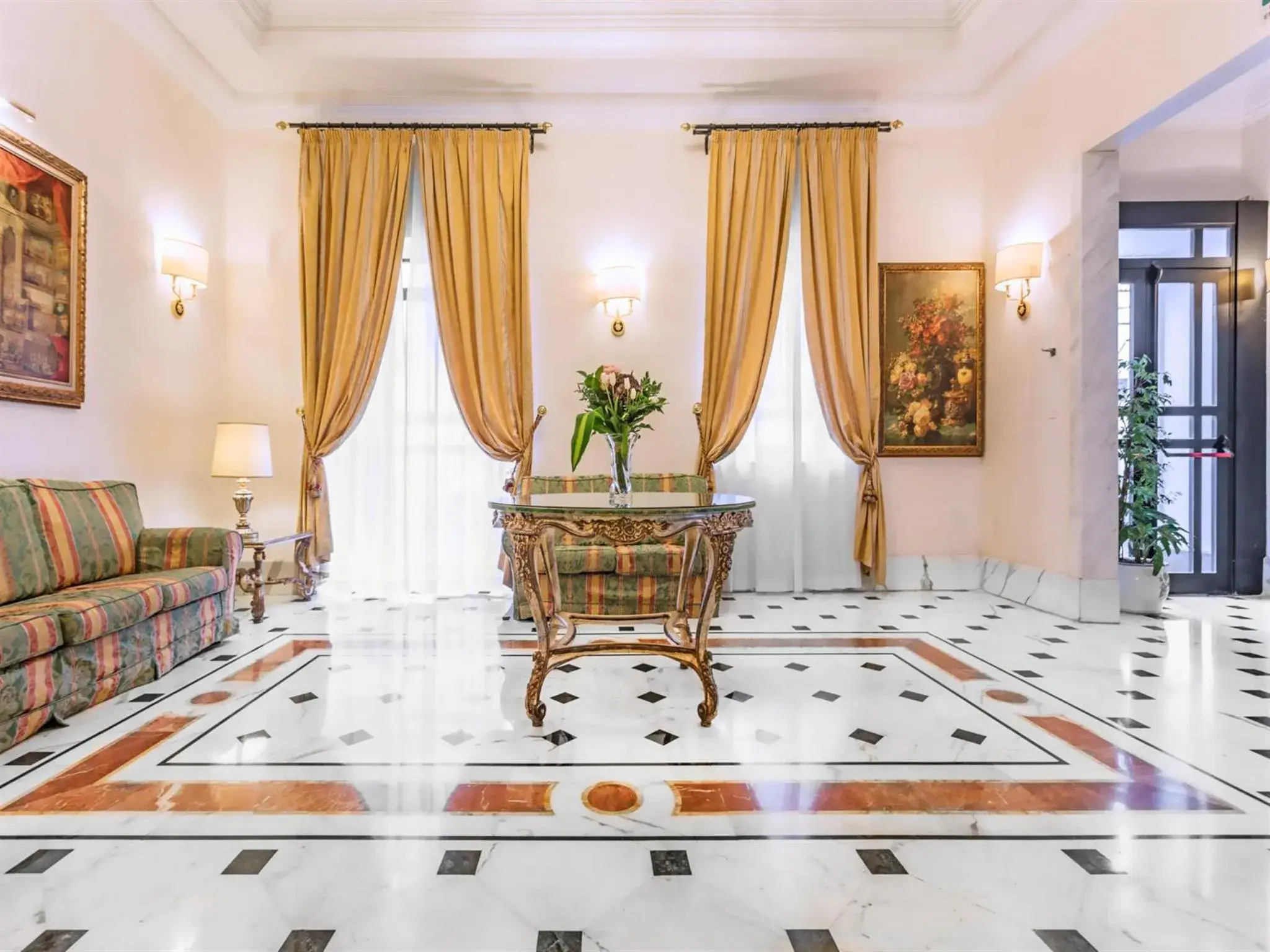 Lobby or reception in Raeli Hotel Noto Lobby or reception in Raeli Hotel Noto