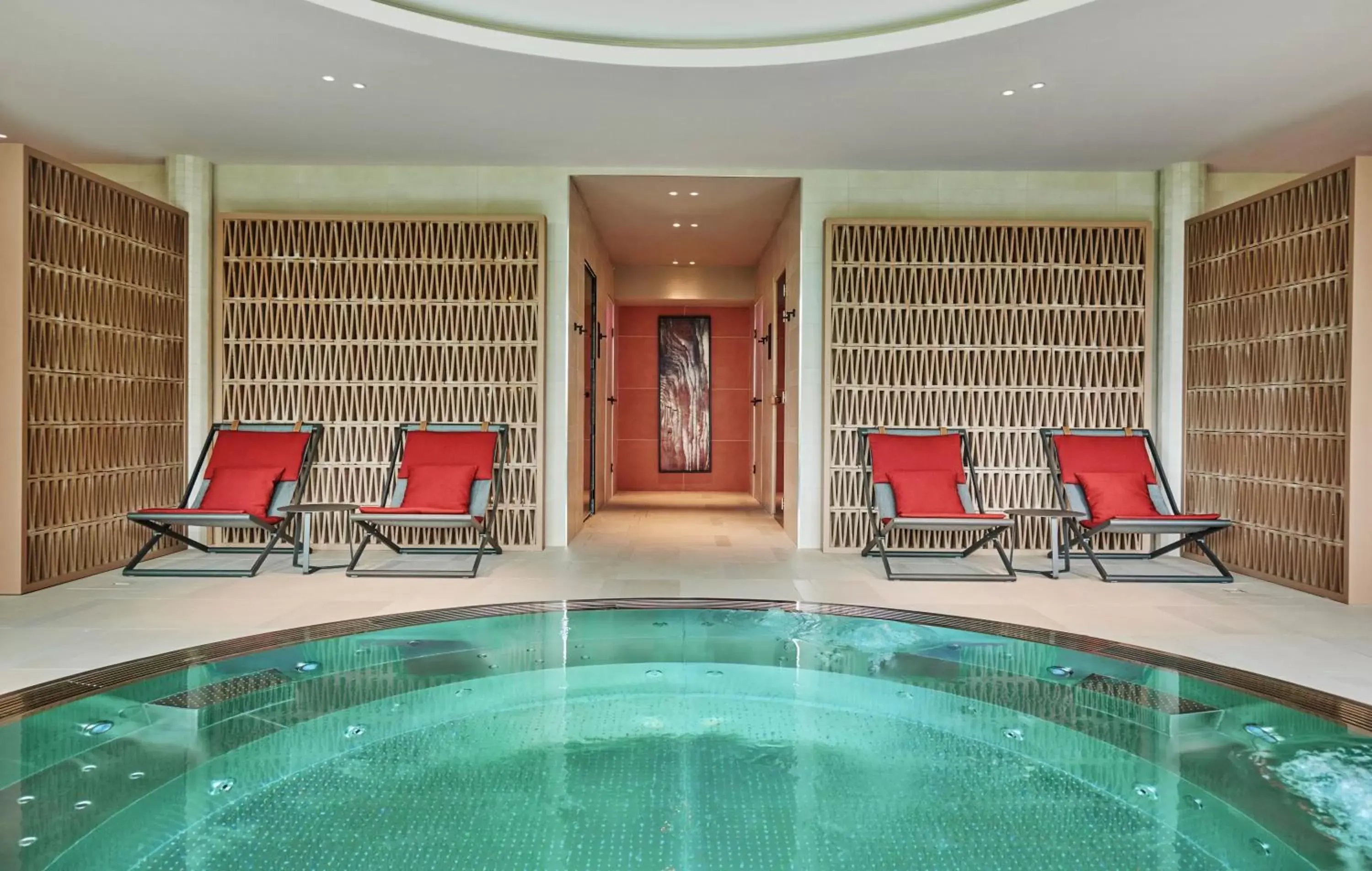 Spa and wellness centre/facilities, Swimming Pool in Château Hôtel Grand Barrail