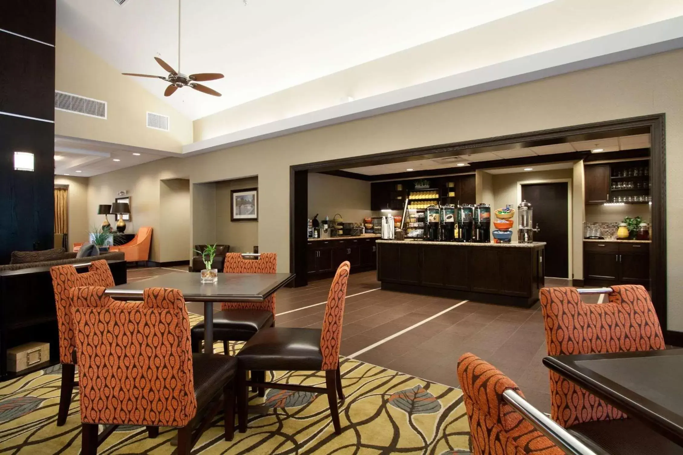 Restaurant/places to eat in Homewood Suites by Hilton Rochester/Greece, NY