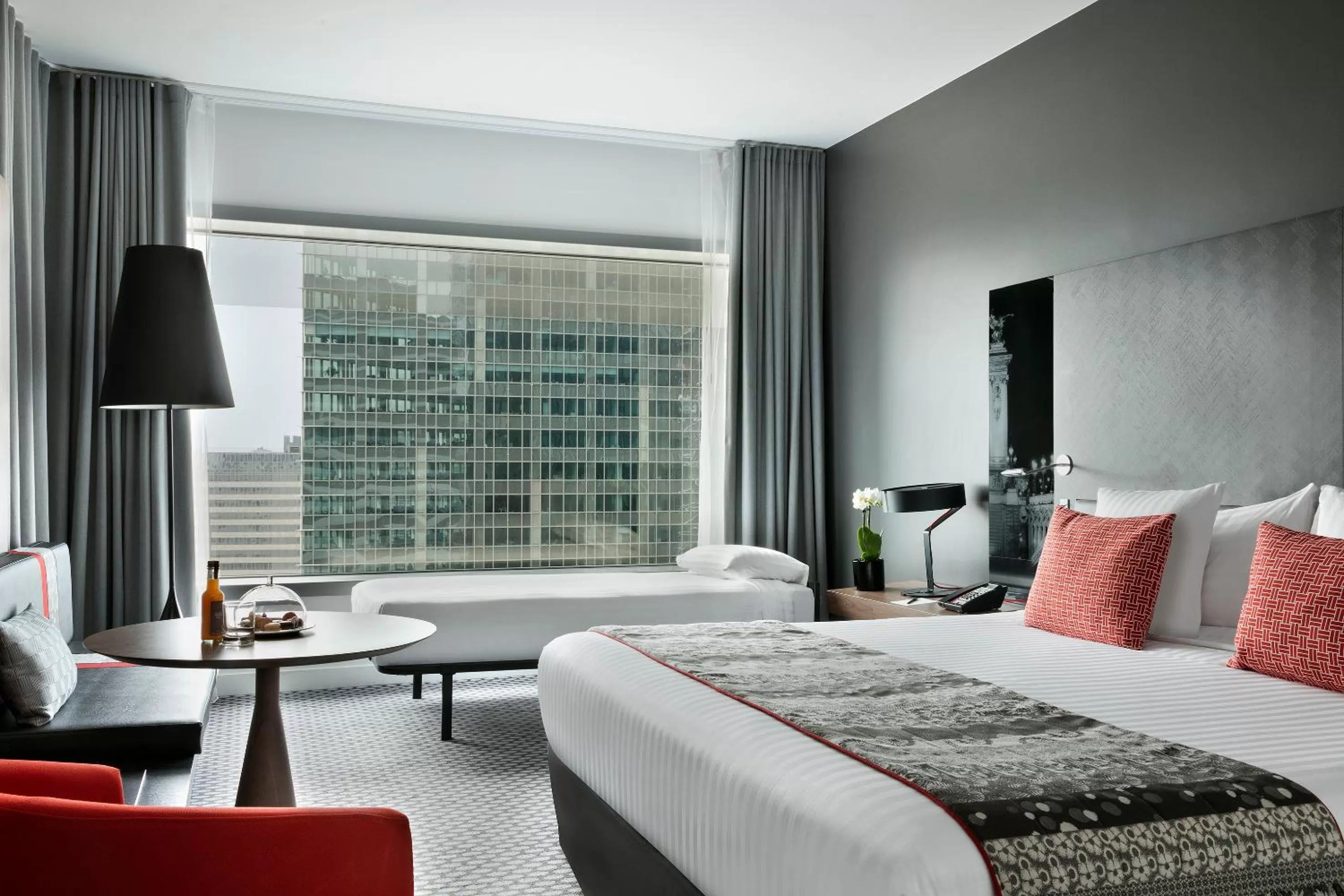Photo of the whole room, Bed in Melia Paris La Defense