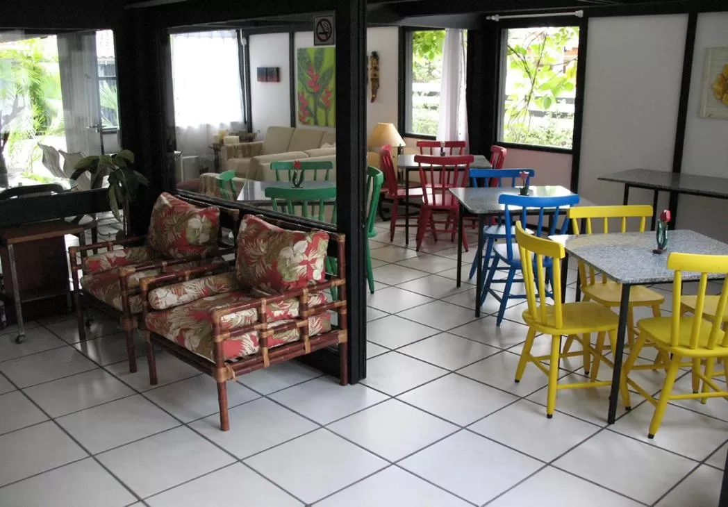 Restaurant/Places to Eat in Pousada Morada Das Toninhas