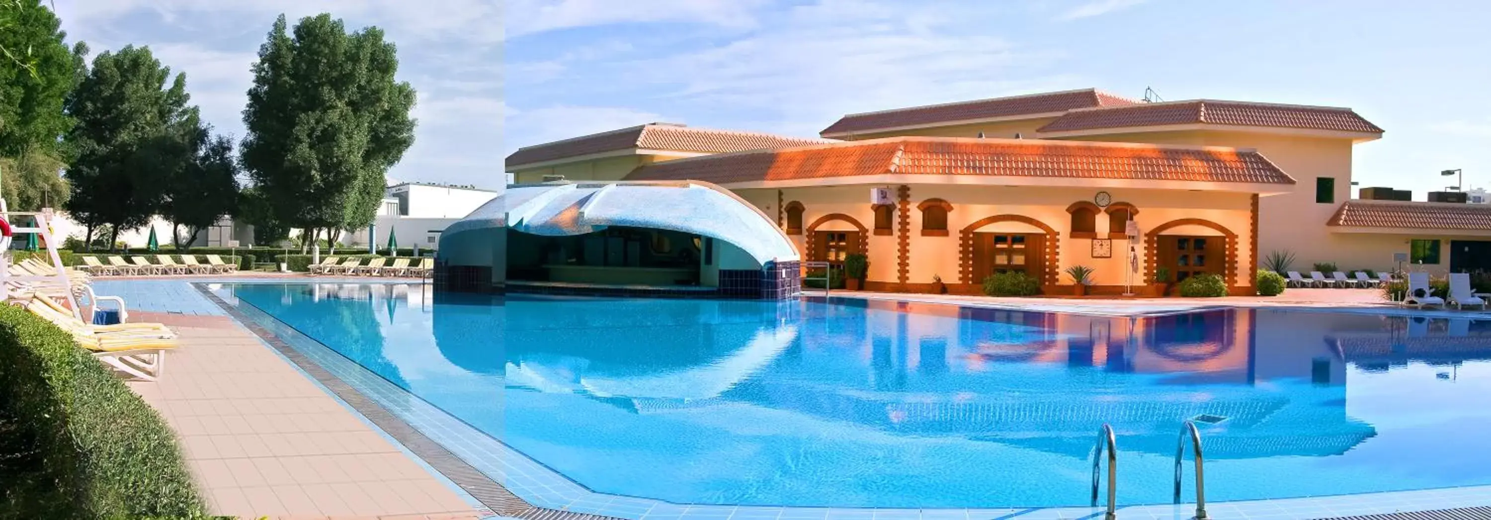 Swimming pool, Property Building in Radisson Blu Hotel, Doha