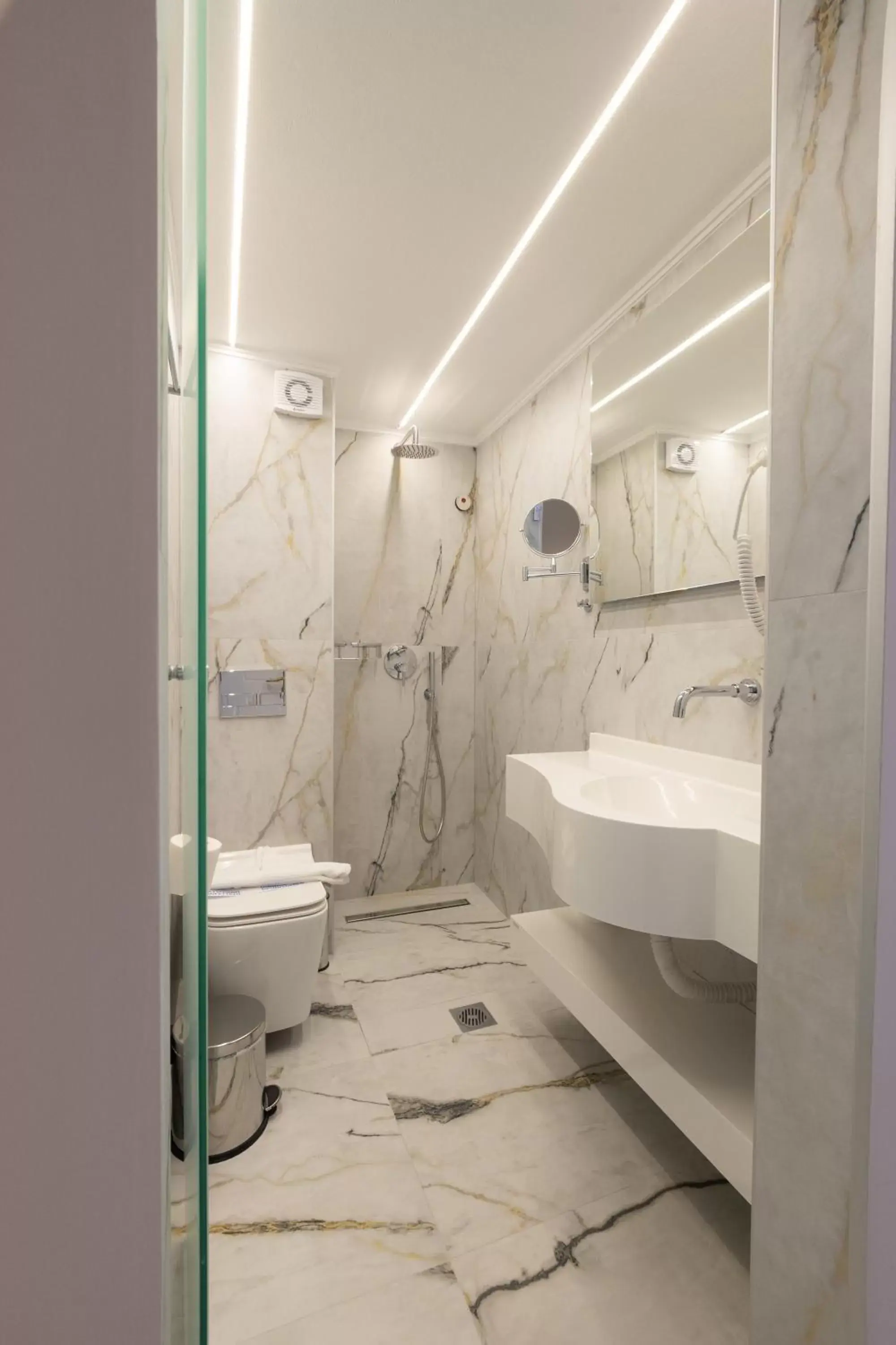 Bathroom in Modern Revival Luxury Hotel