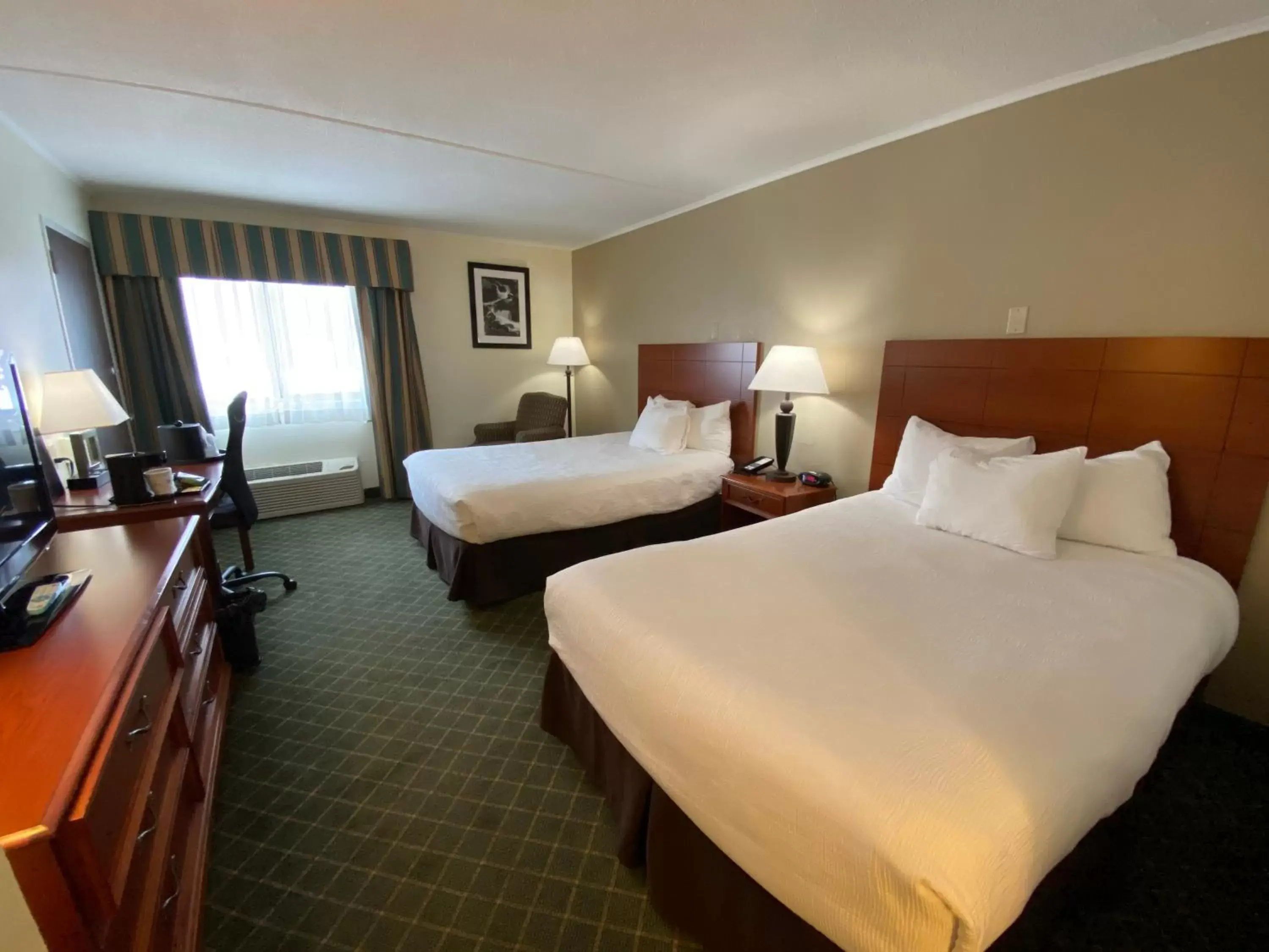 Photo of the whole room, Bed in Best Western Plus Augusta Civic Center Inn