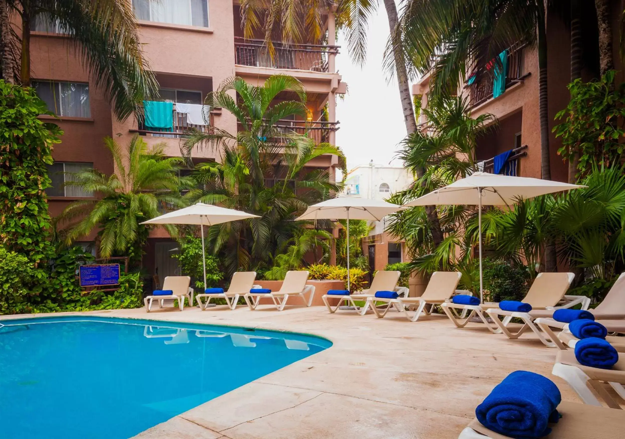 Swimming Pool in Tukan Hotel Playa del Carmen