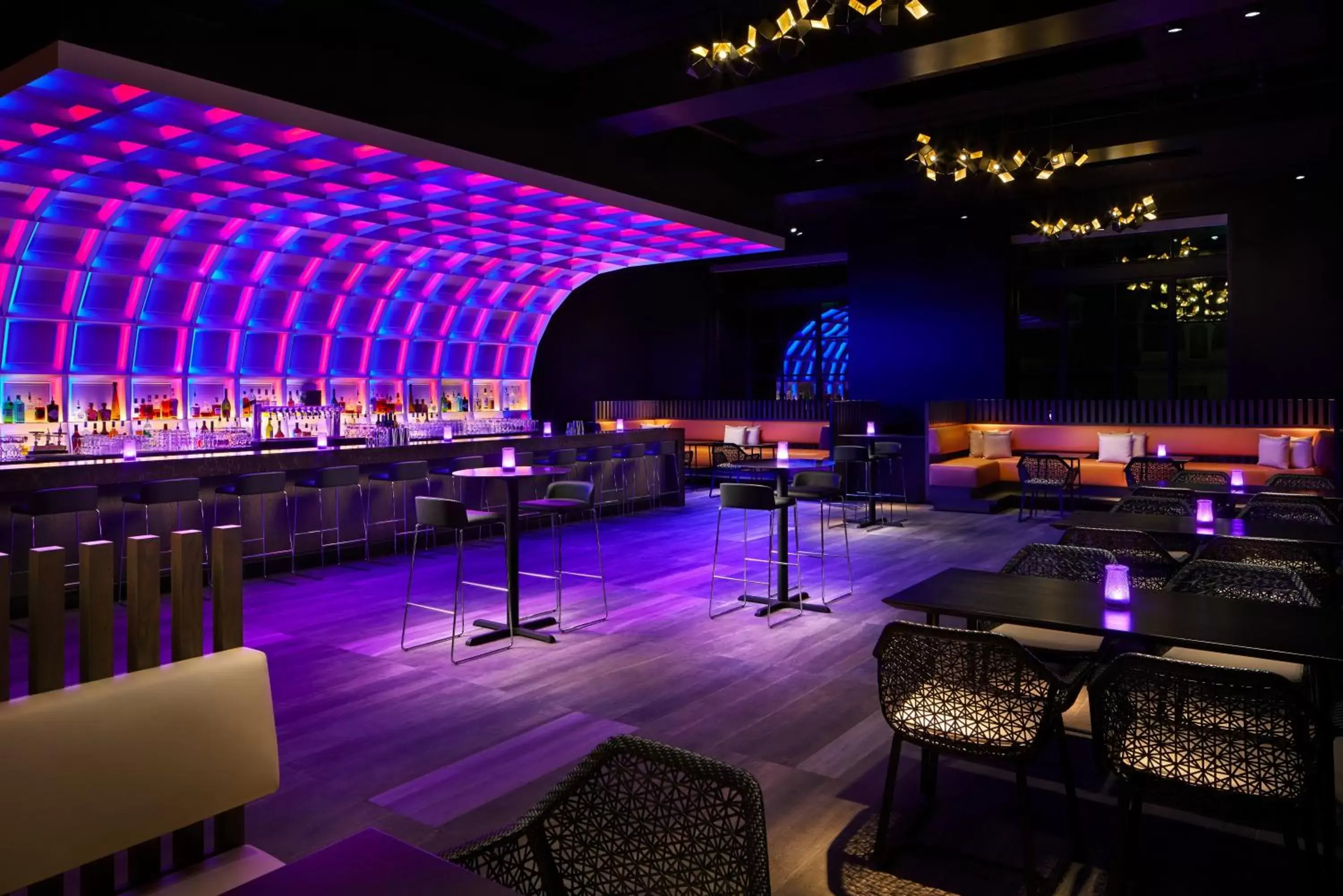 Lounge or bar in Hotel Washington Lounge or bar in Hotel Washington