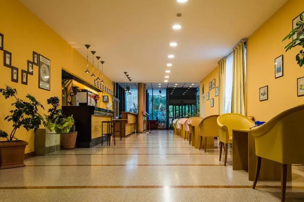 Lobby or reception in Hotel Terme di Castel San Pietro