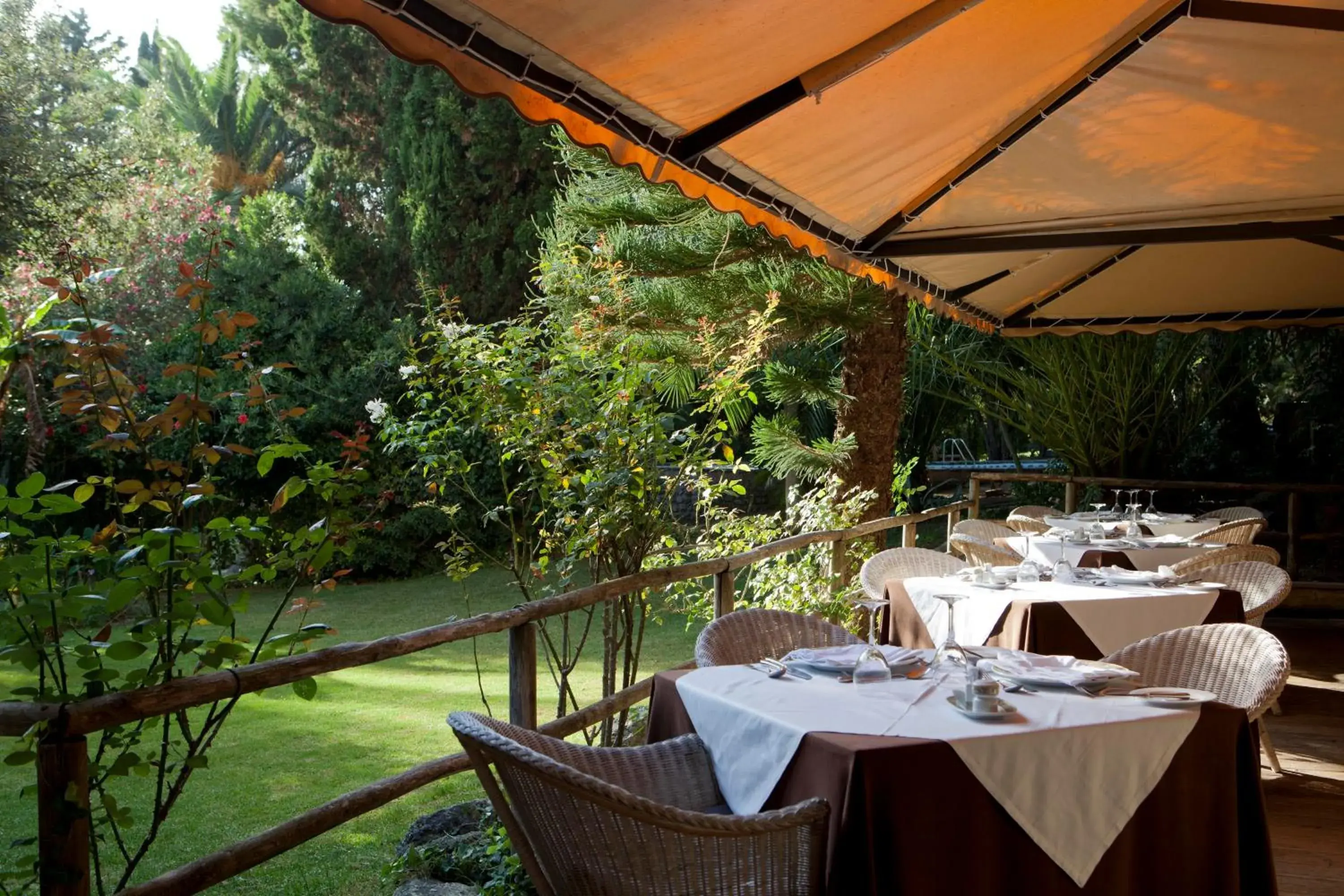 Restaurant/places to eat in Lago Garden Apart-Suites & Spa Hotel Restaurant/places to eat in Lago Garden Apart-Suites & Spa Hotel