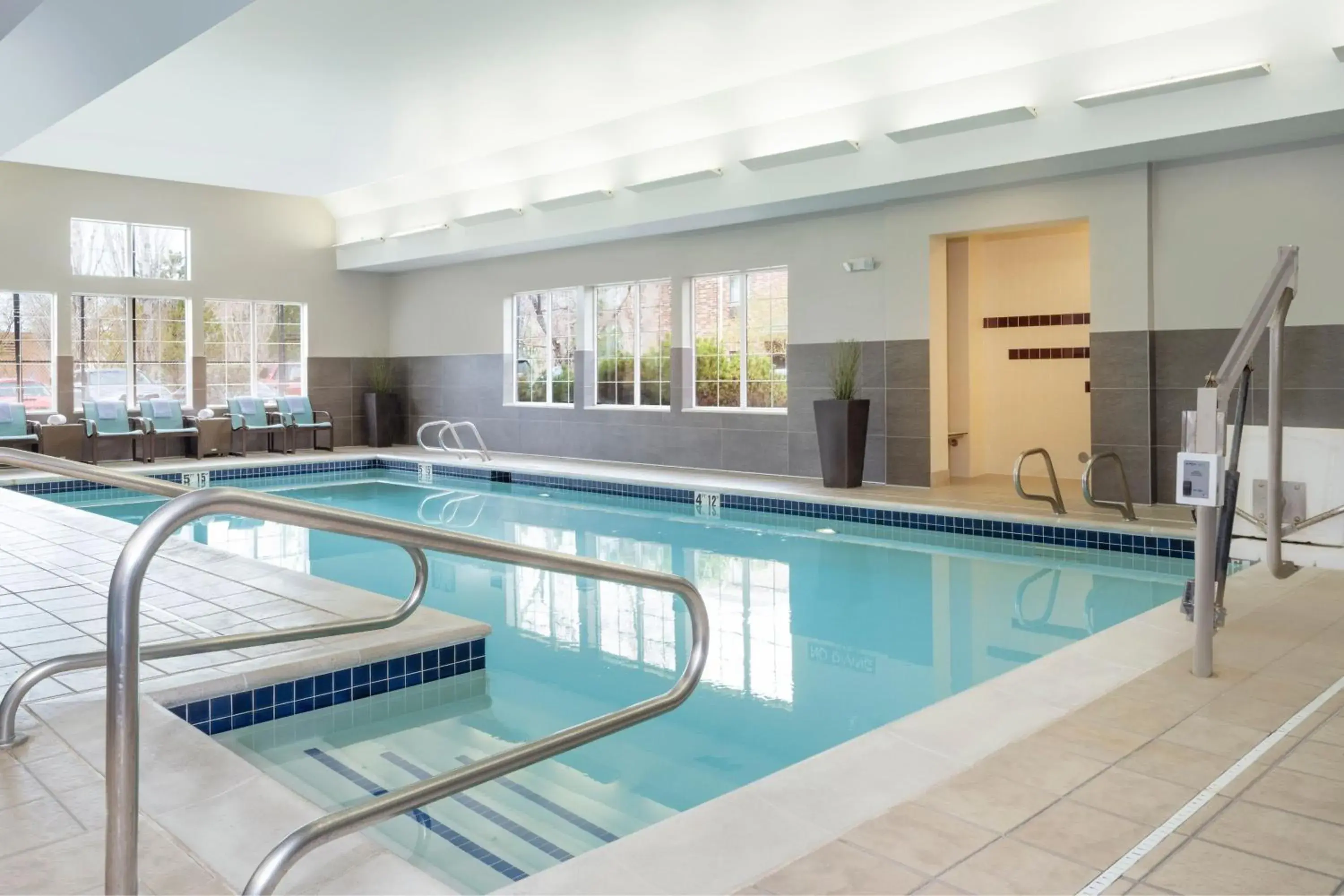 Swimming Pool in Residence Inn Salt Lake City Airport