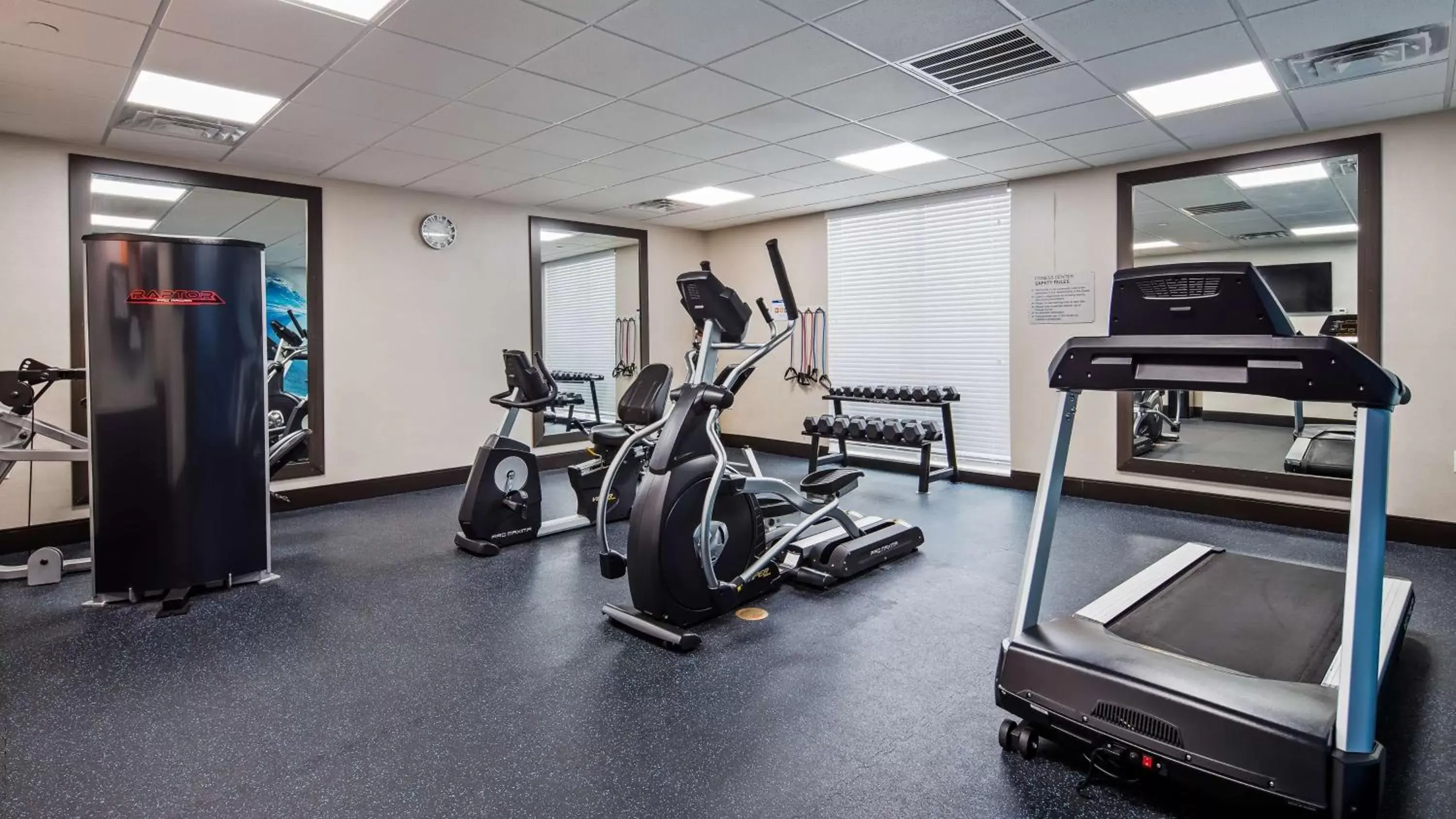 Fitness centre/facilities, Fitness Center/Facilities in Best Western Plus Pasadena Inn & Suites Fitness centre/facilities, Fitness Center/Facilities in Best Western Plus Pasadena Inn & Suites