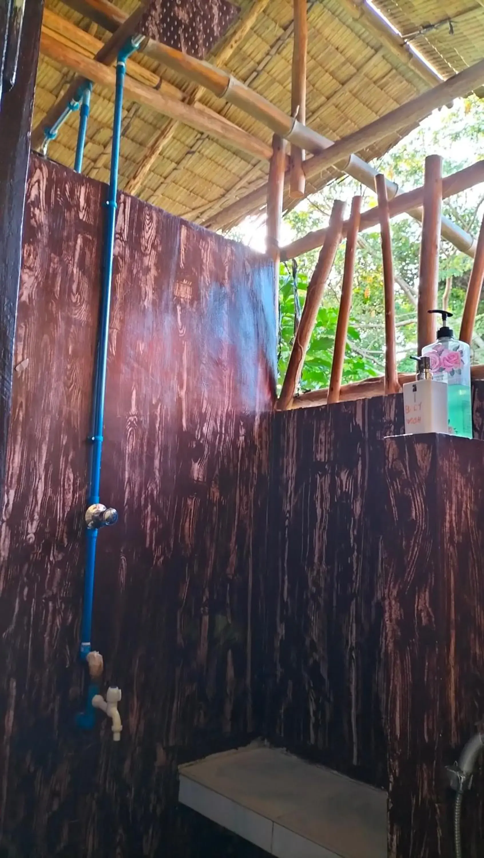 Bathroom in Erlittop Garden Eco Lodge