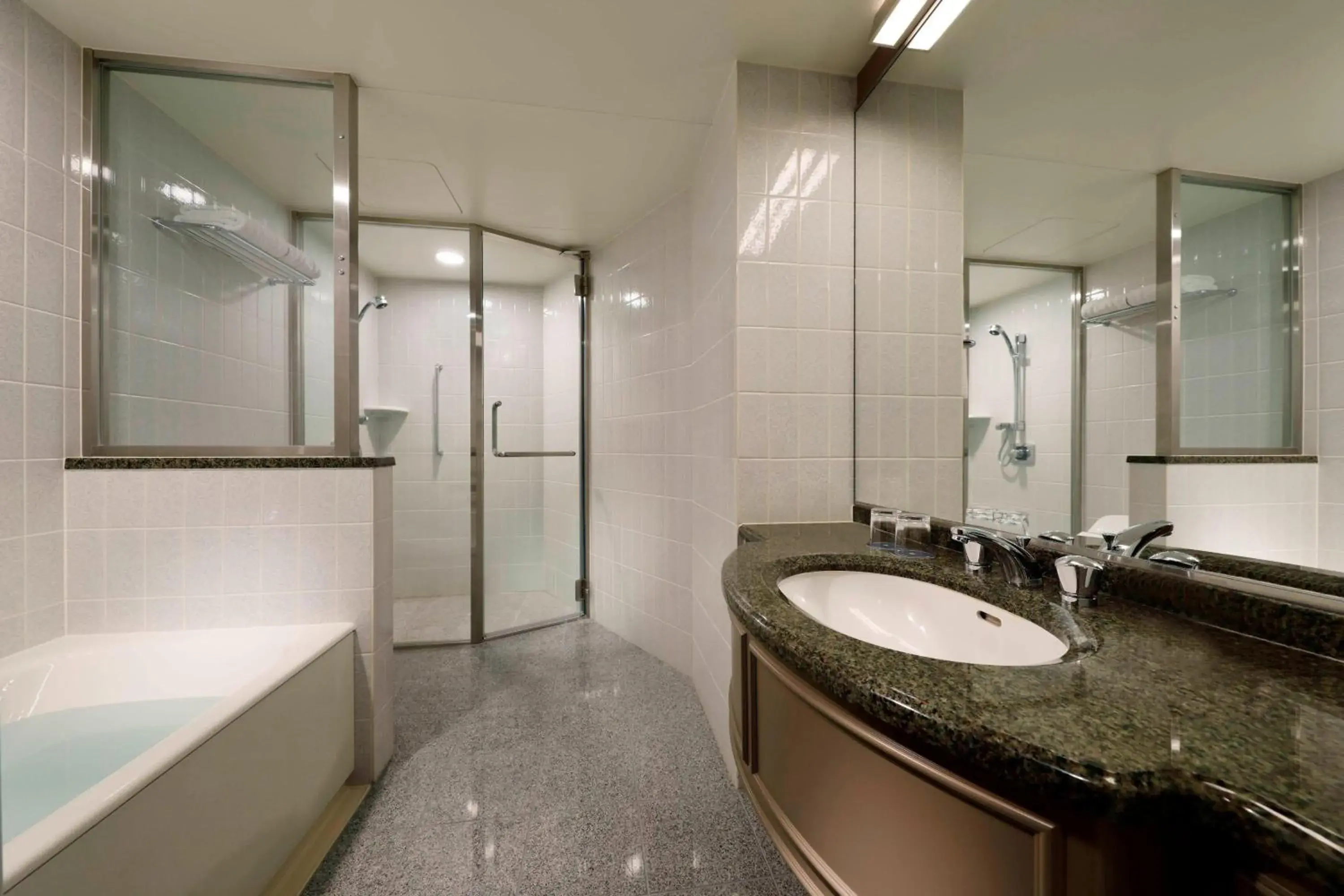 Bathroom in Yokohama Bay Sheraton Hotel and Towers