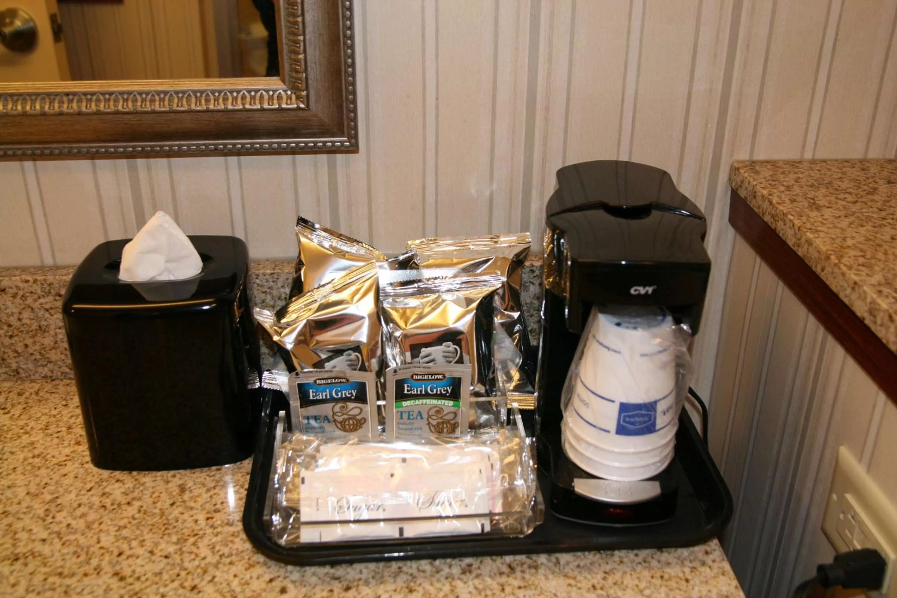 Bed in Hampton Inn & Suites Paducah