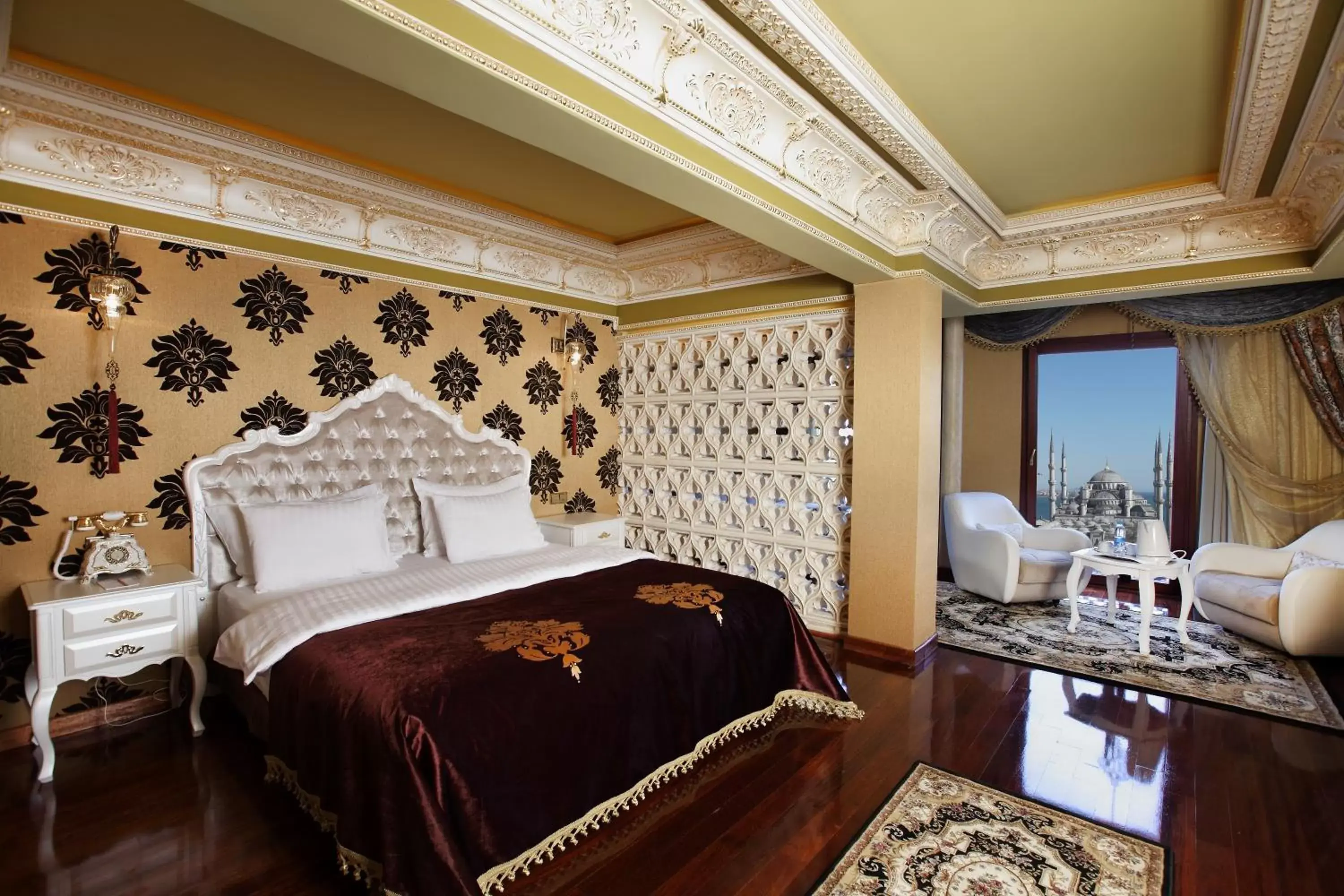 Day, Bed in Deluxe Golden Horn Sultanahmet Hotel Day, Bed in Deluxe Golden Horn Sultanahmet Hotel