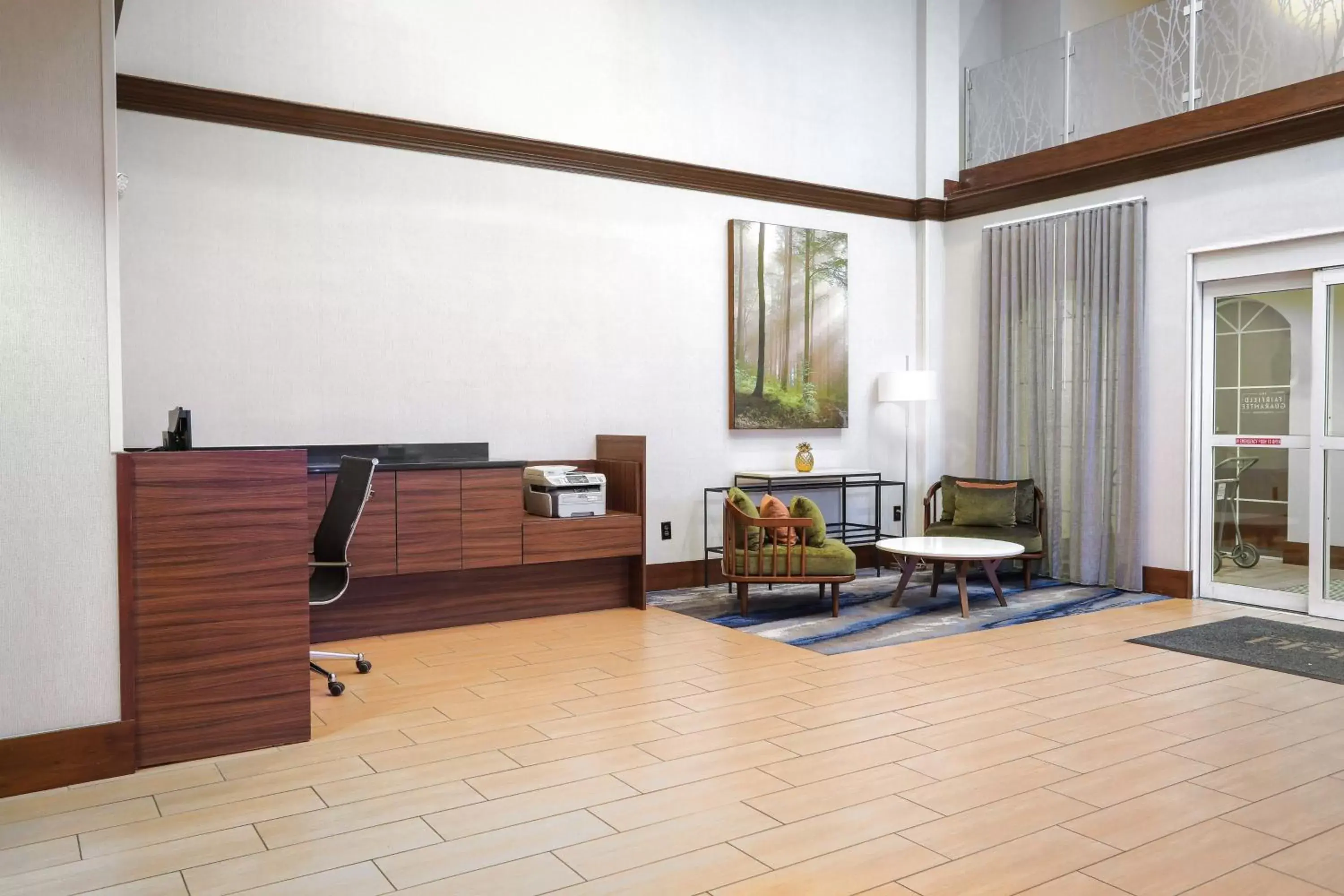 Business facilities in Fairfield Inn & Suites by Marriott Charleston North/Ashley Phosphate