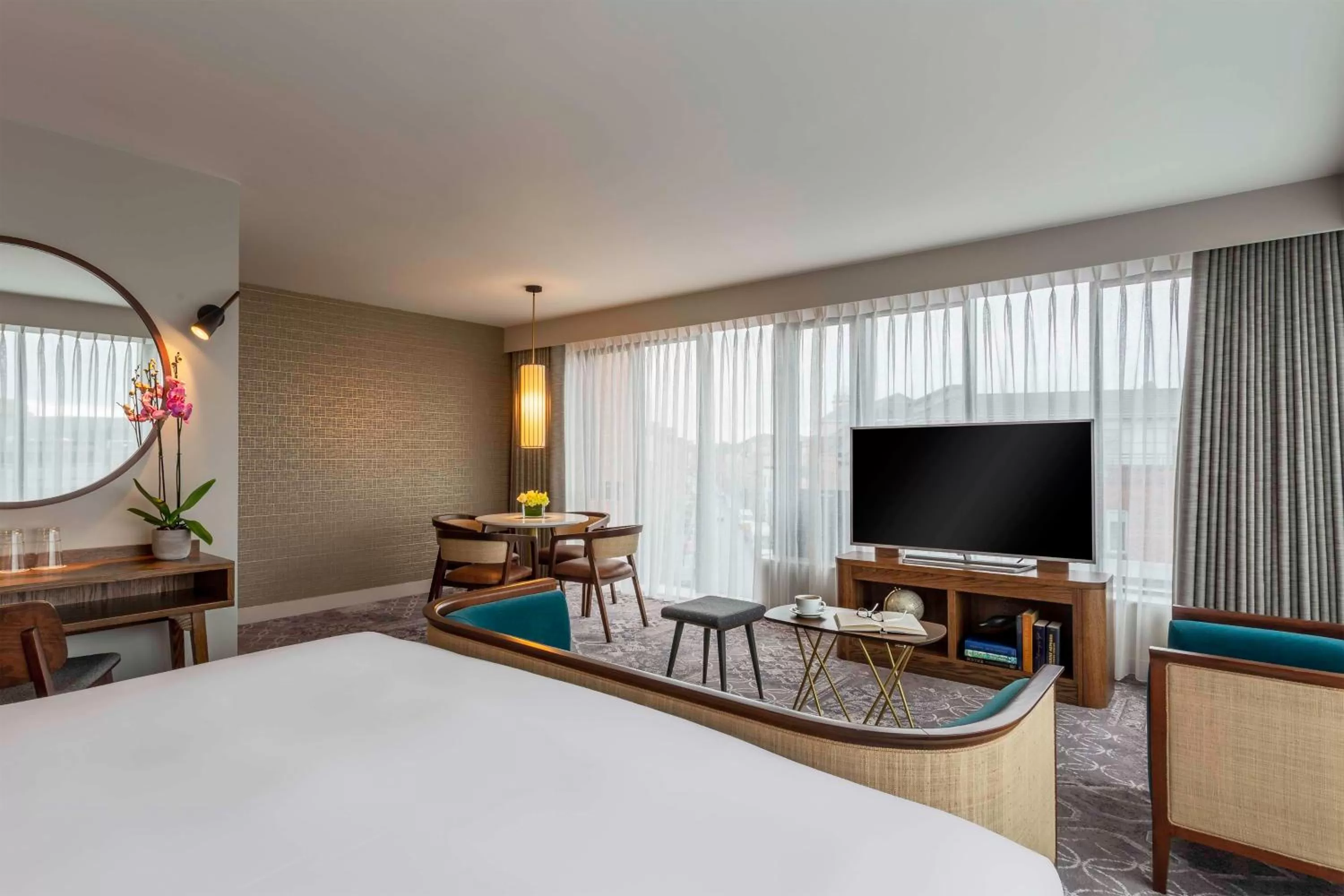 Photo of the whole room, Bed in Hyatt Centric The Liberties Dublin