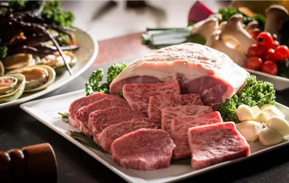 Food in Luke Plaza Hotel Food in Luke Plaza Hotel