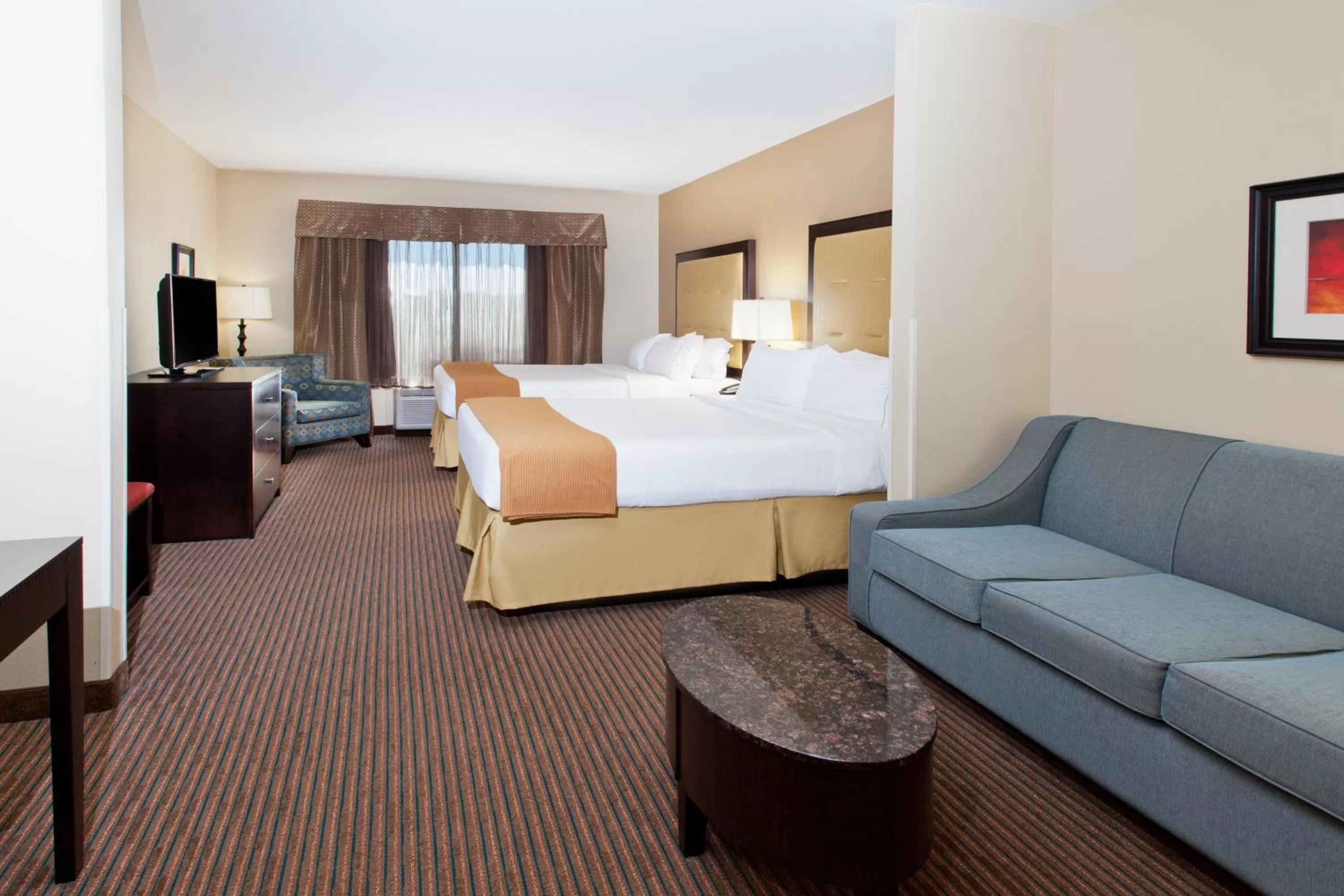 Photo of the whole room, Bed in Holiday Inn Express Hotel & Suites Cordele North by IHG