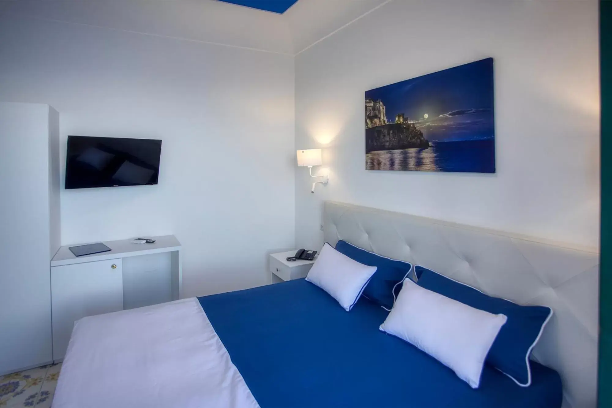 Bed in Locanda Costa D'Amalfi