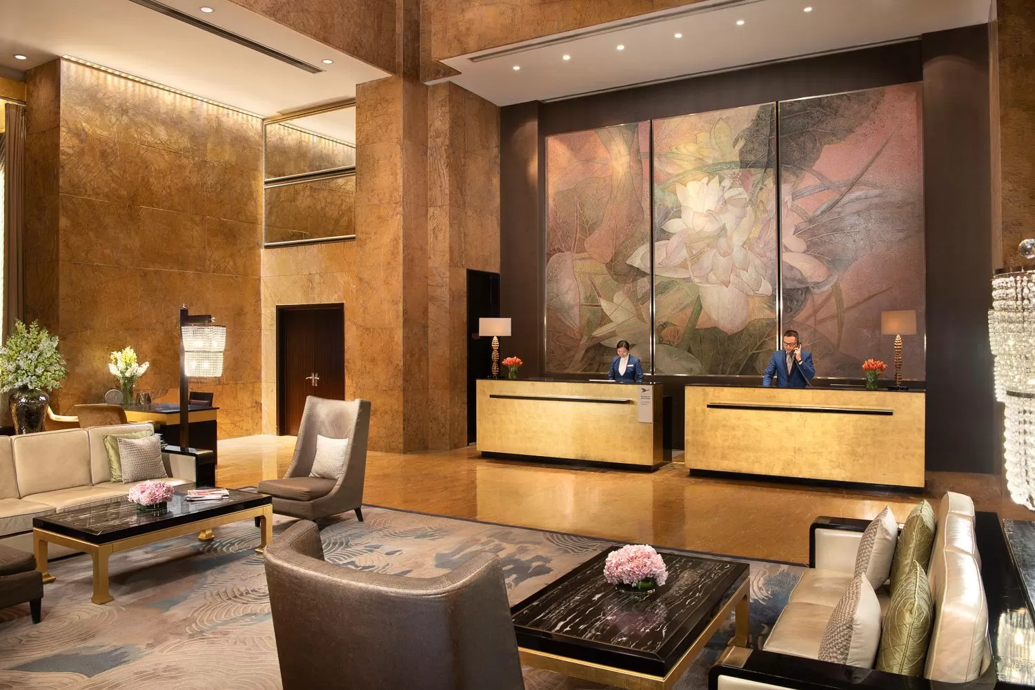 Lobby or reception in Fairmont Beijing - 20 minutes to Forbidden City by metro