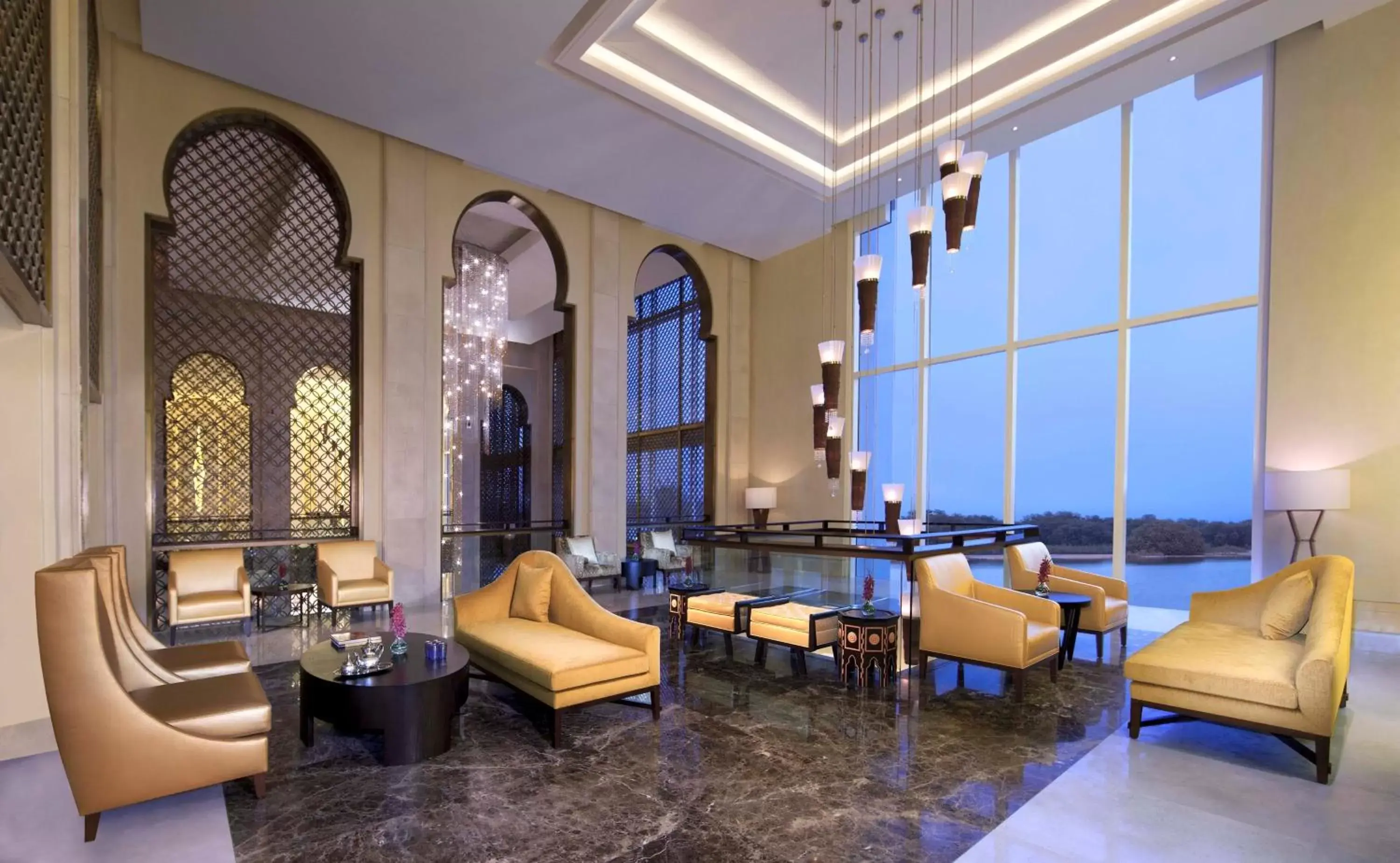 Lobby or reception in Anantara Eastern Mangroves Abu Dhabi