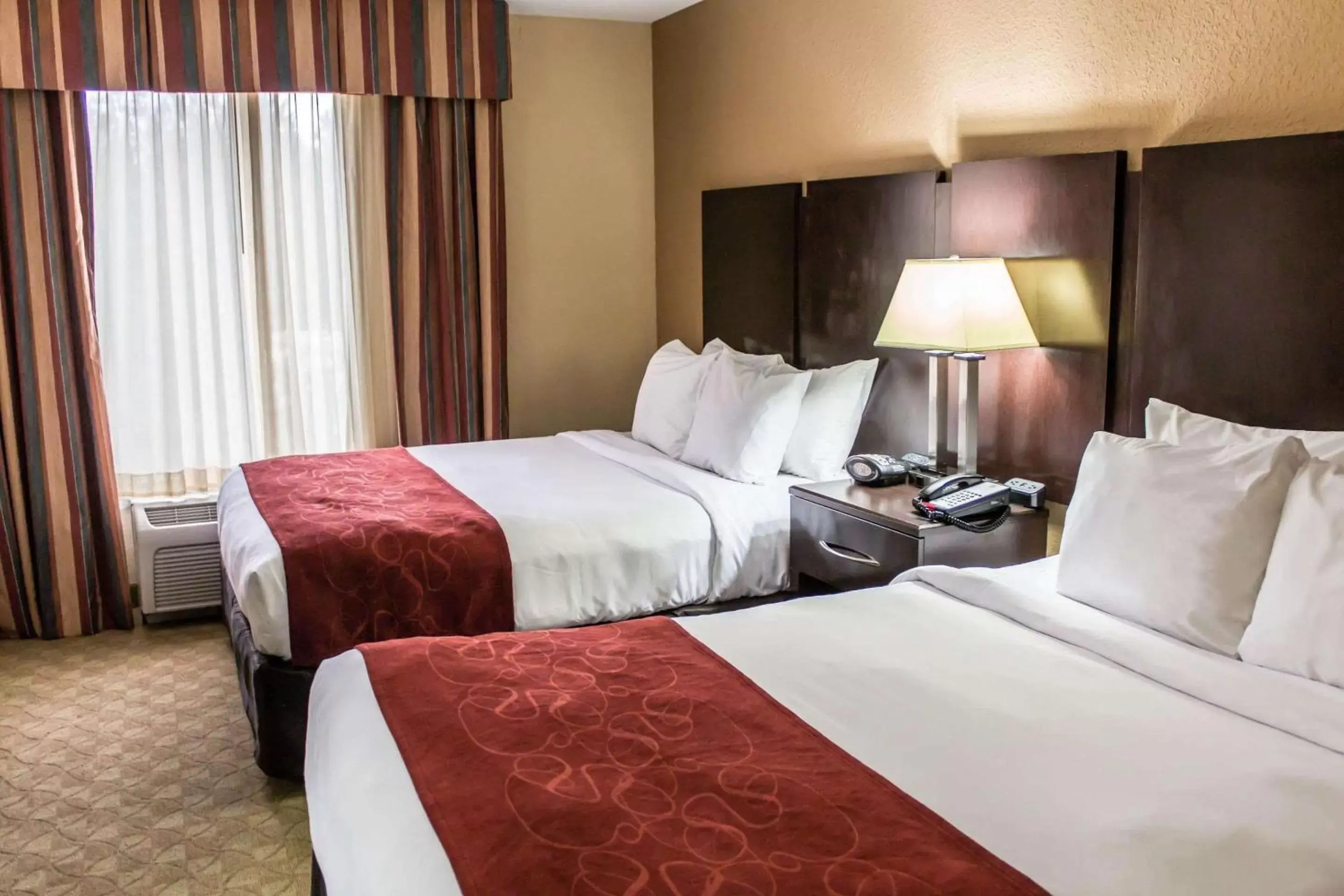 Suite with Two Queen Beds - Accessible/Non-Smoking in Comfort Suites Brunswick