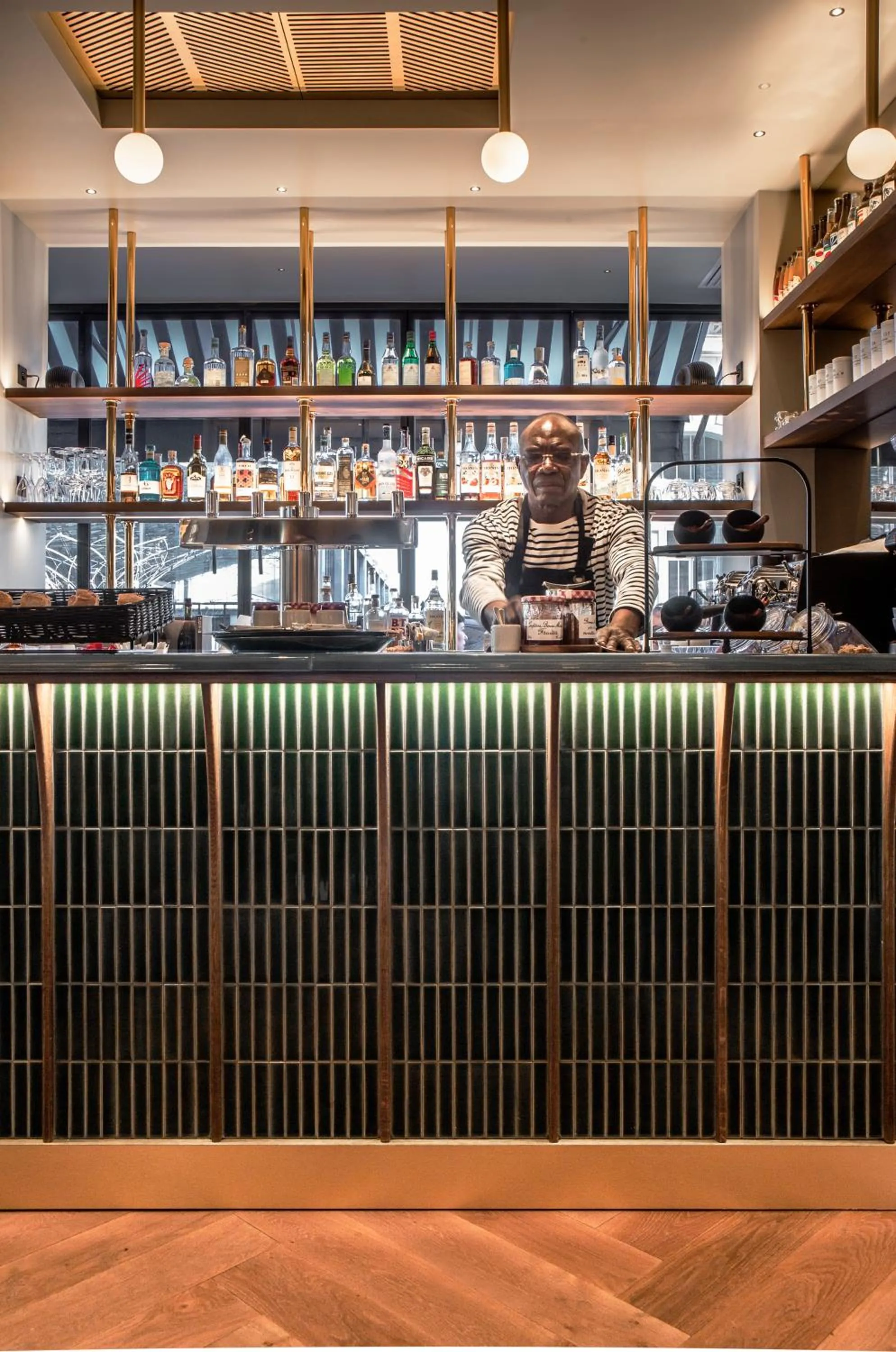 Restaurant/places to eat, Lounge/Bar in ibis Styles Paris Gare du Nord TGV