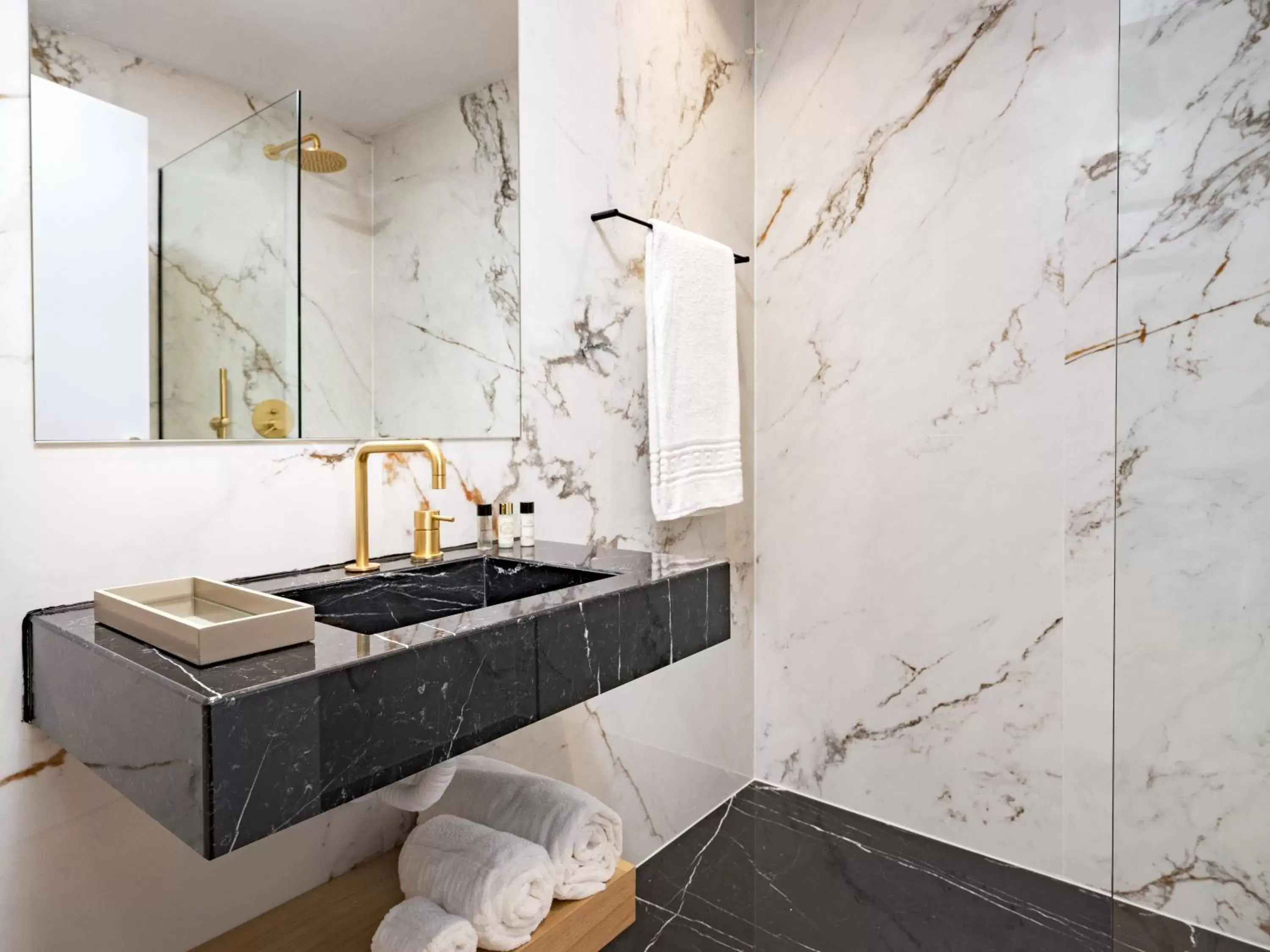 Bathroom in Villa Termal Monchique - Hotel Central - by Unlock Hotels