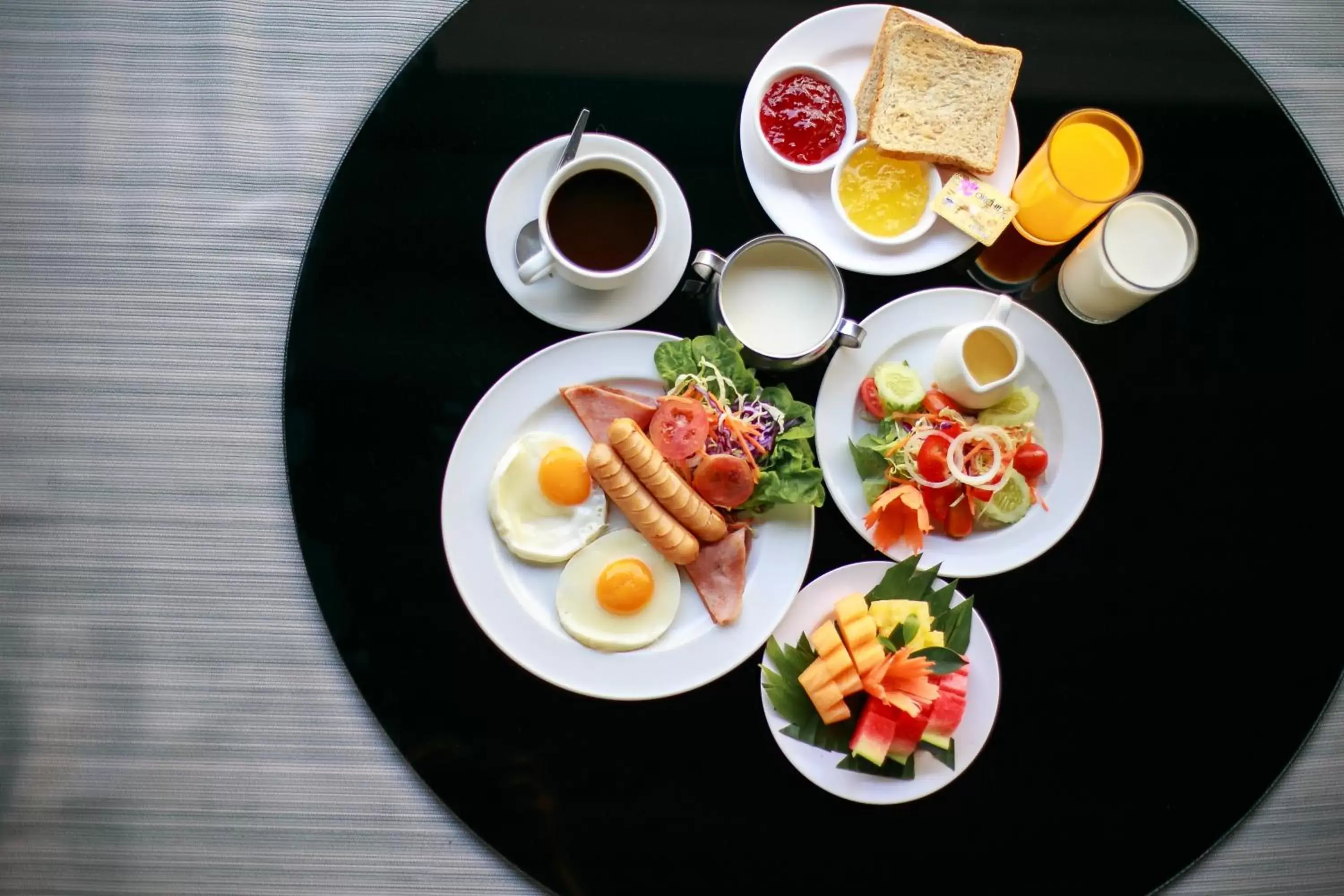 Breakfast in Mittapan Hotel
