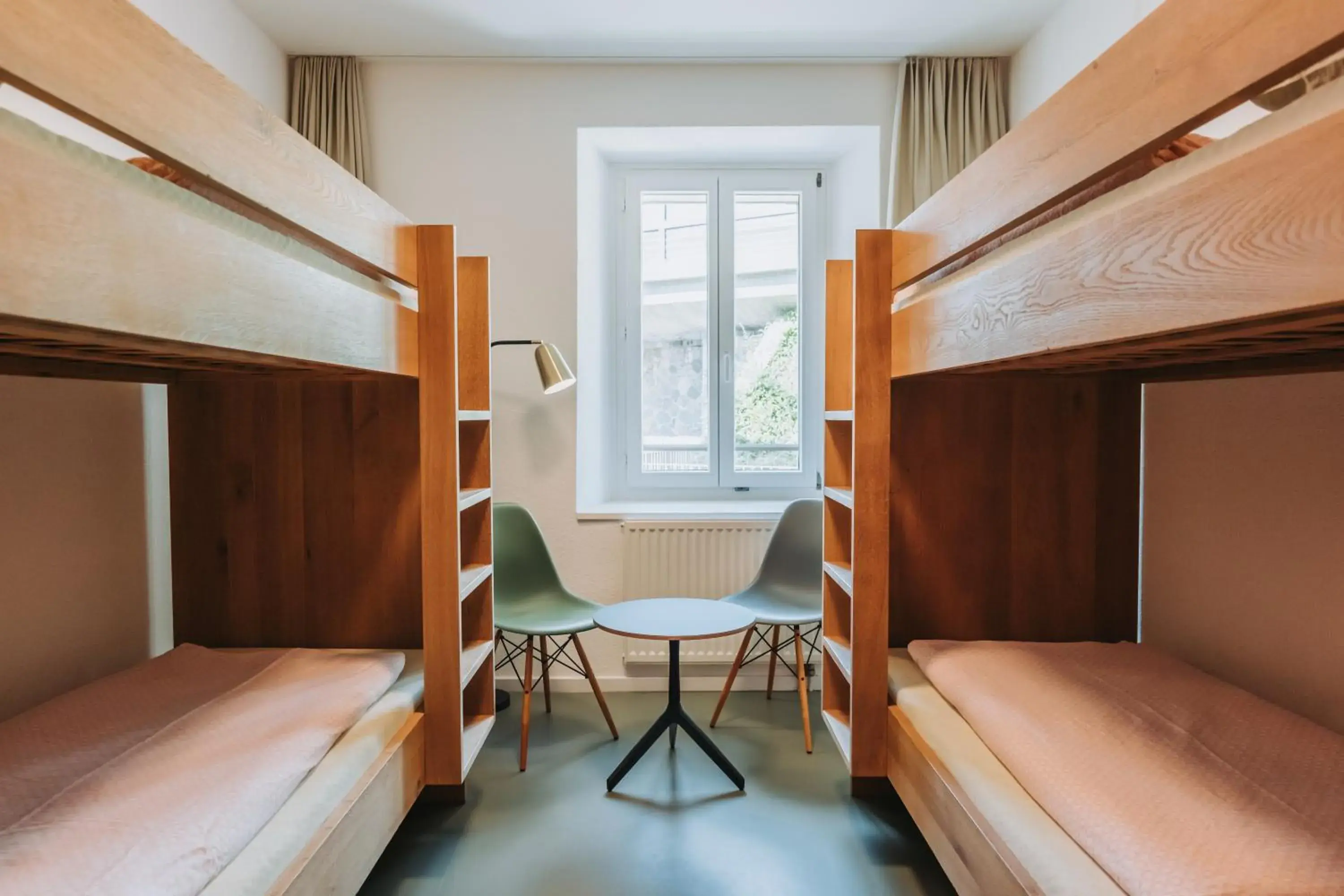 Bed, Bunk Bed in Montreux Youth Hostel