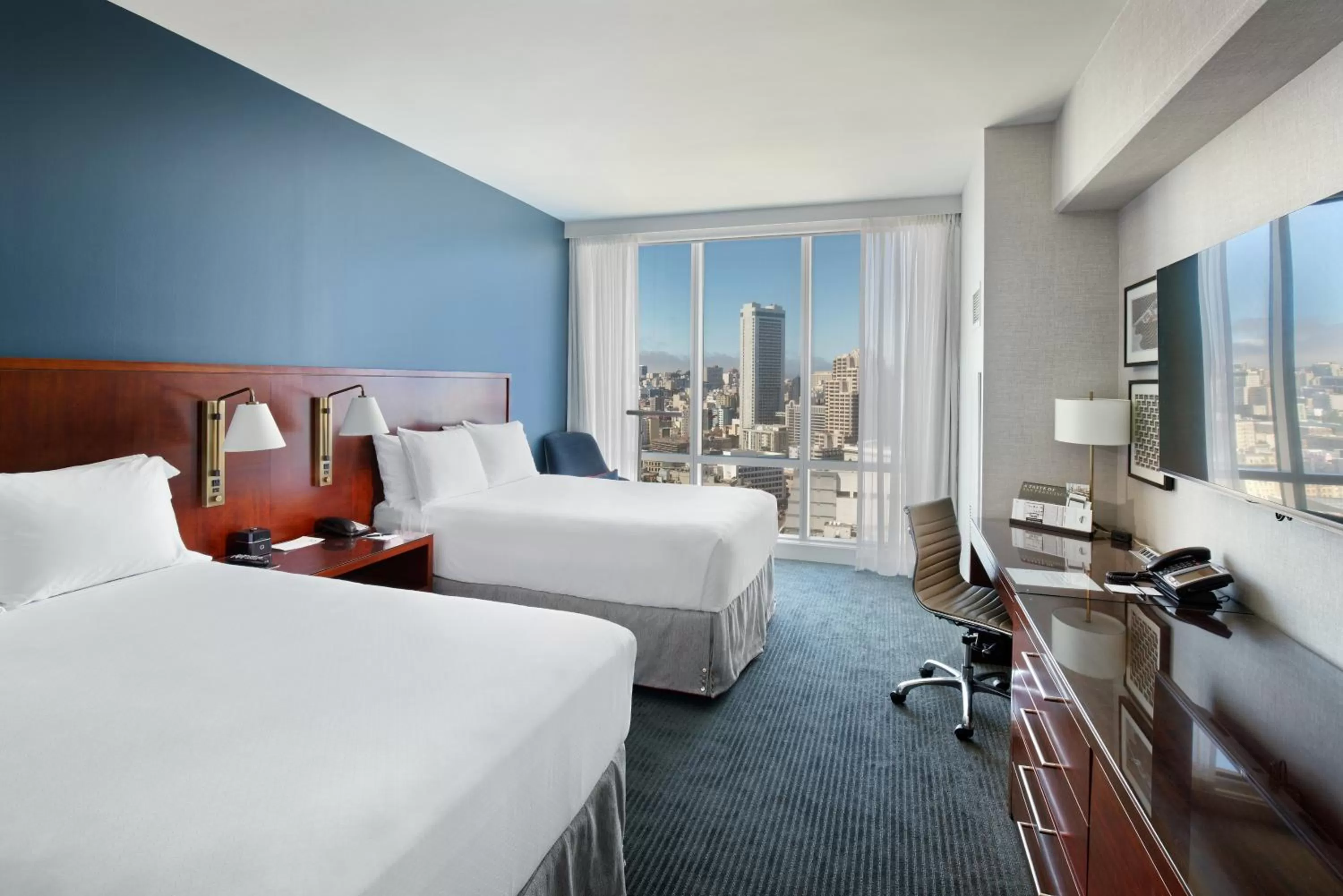 Photo of the whole room, Bed in InterContinental San Francisco by IHG