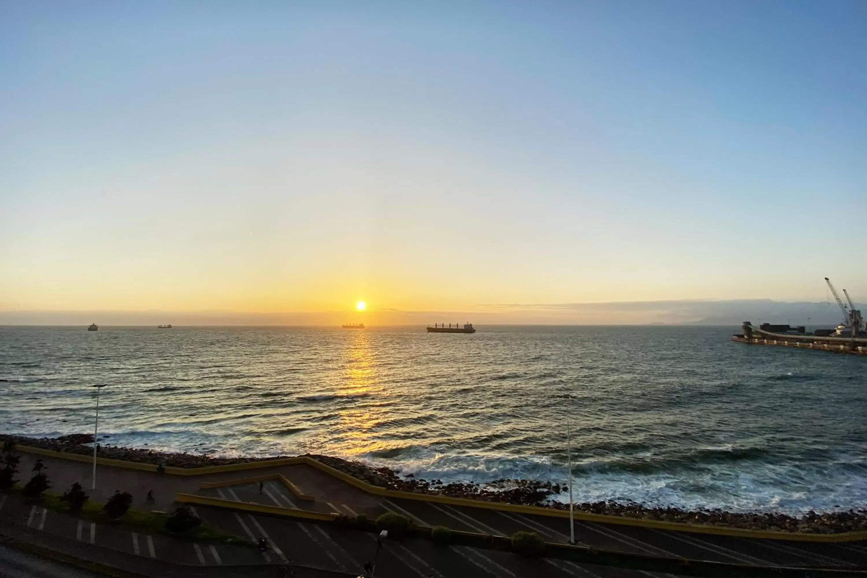 Sunrise/Sunset in Wyndham Garden Antofagasta Pettra