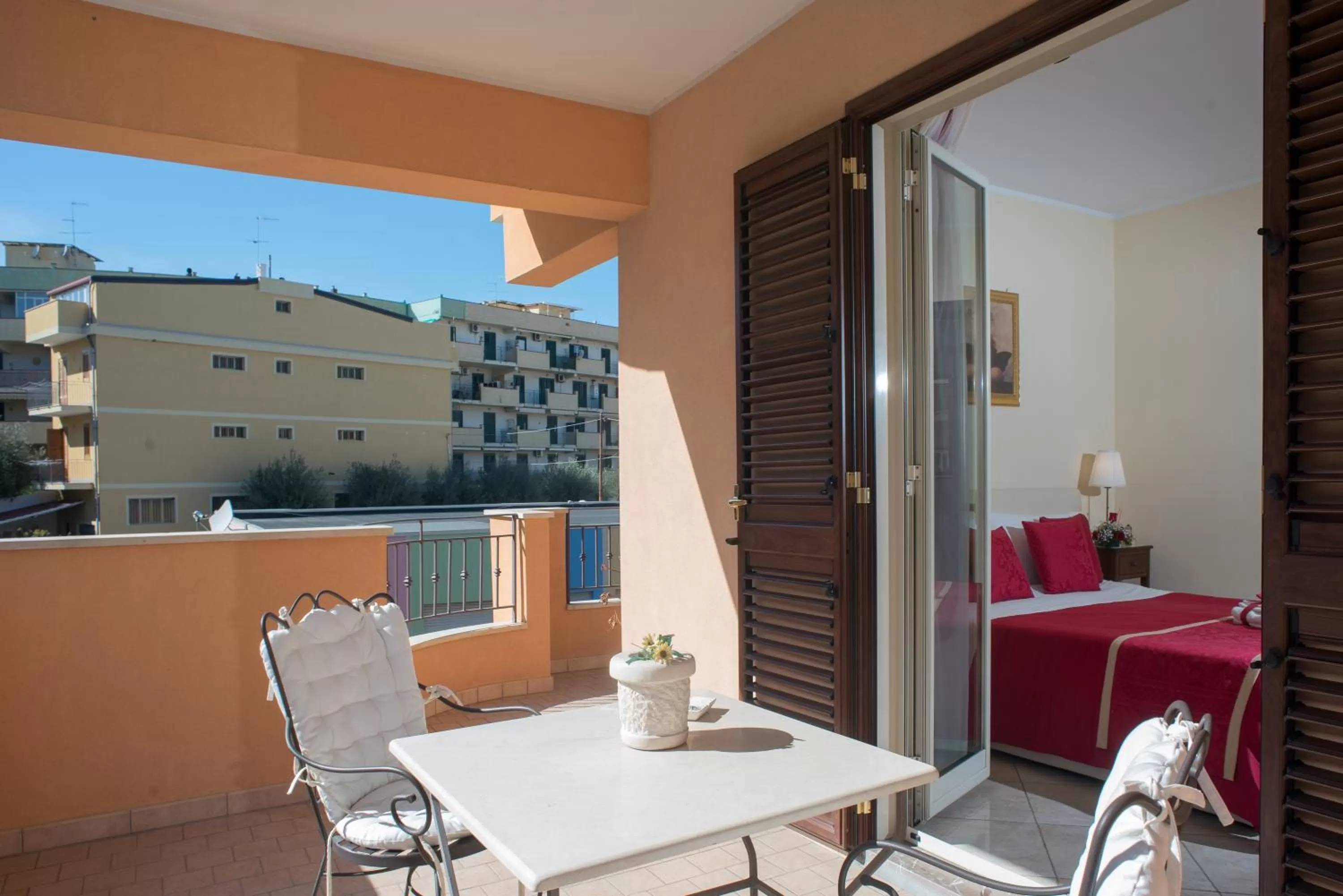 Photo of the whole room in B&B MareAgrò