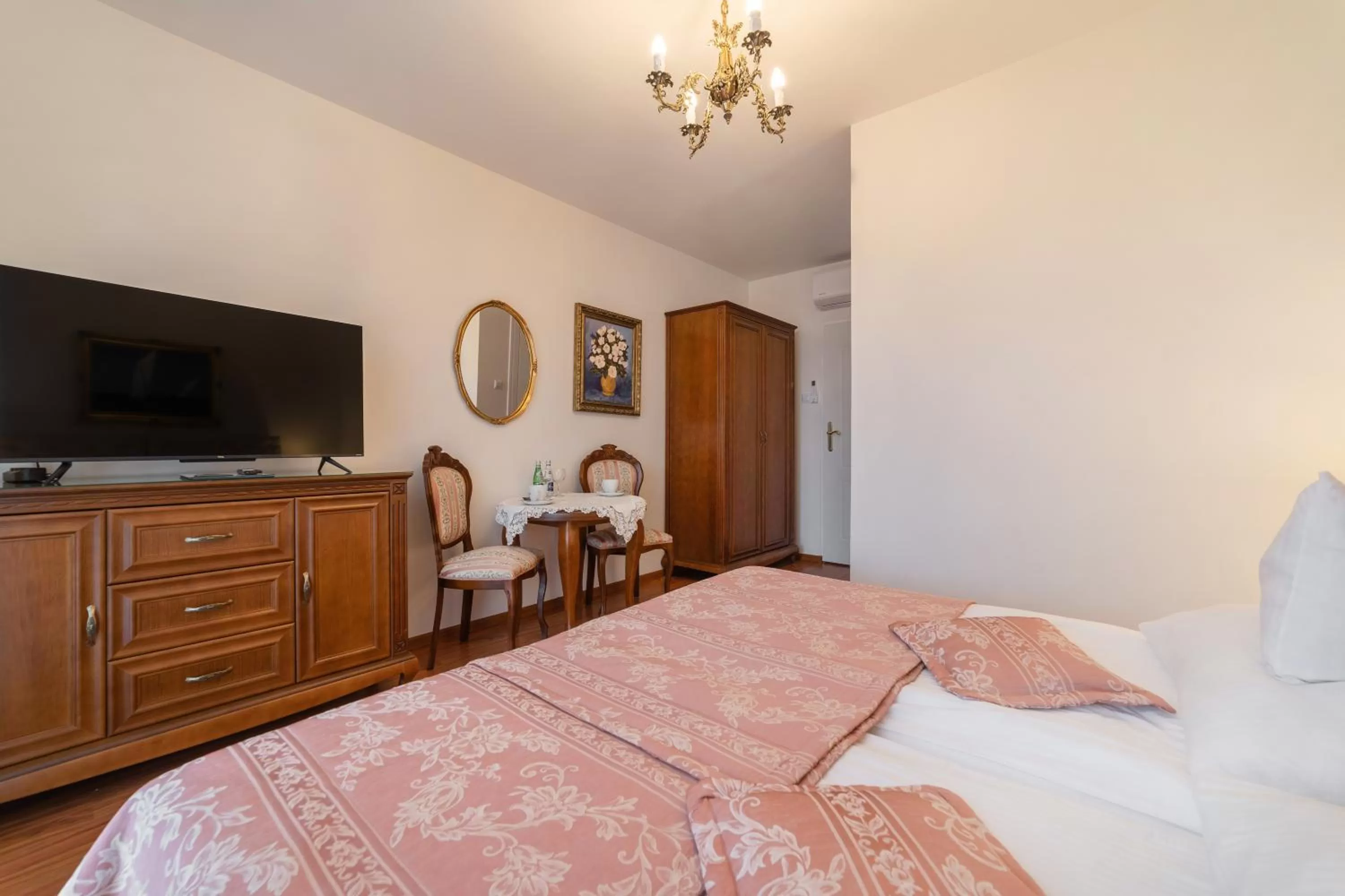 Bed in Pensjonat & Restauracja Admirał